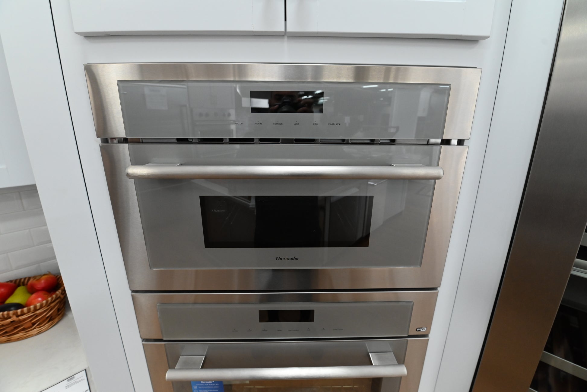 Thermador MB30WS Masterpiece 30 inch built in drop down door microwave front view stainless steel