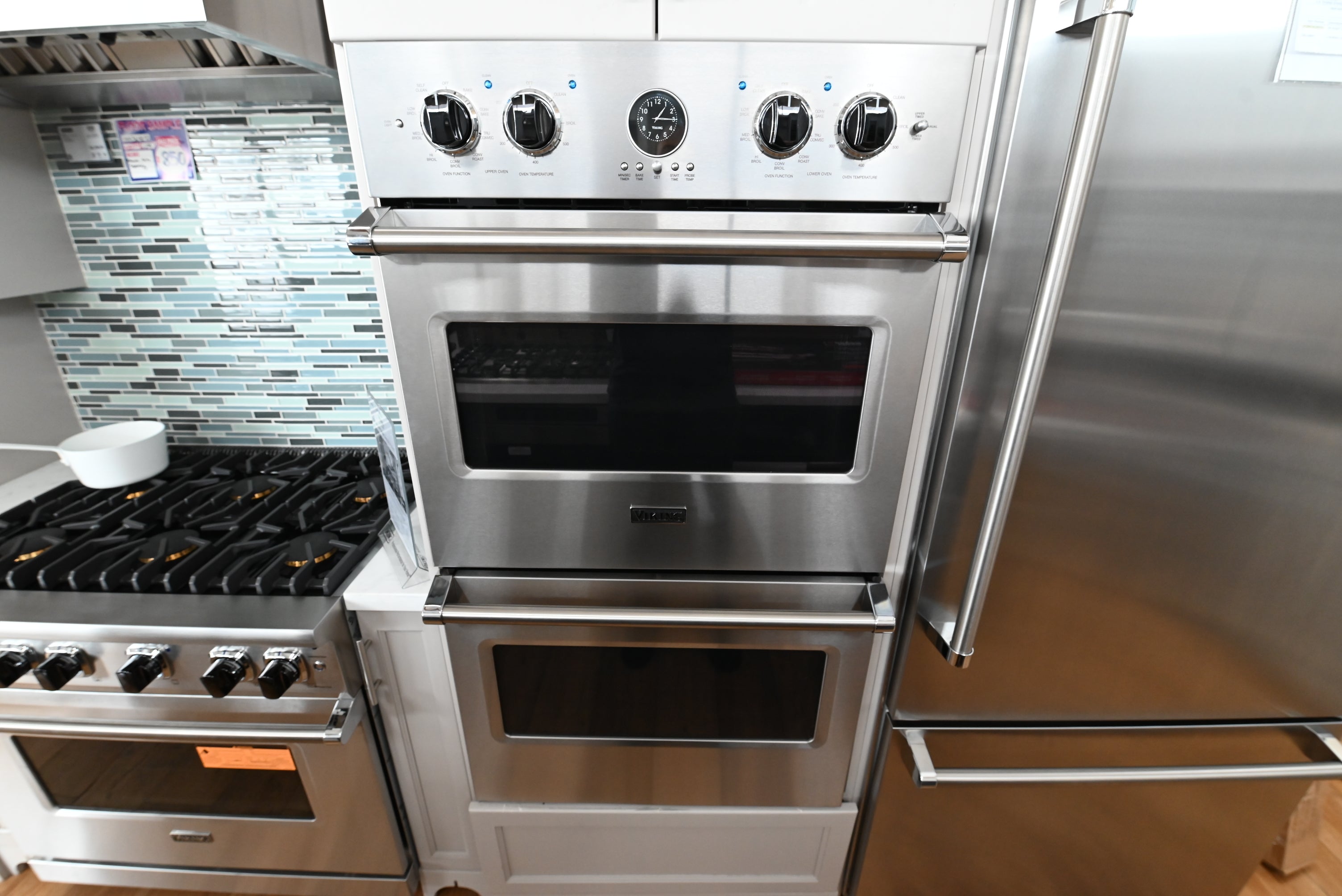 Viking VDOE530SS Professional 5 Series 30 inch double electric convection wall oven front view stainless steel
