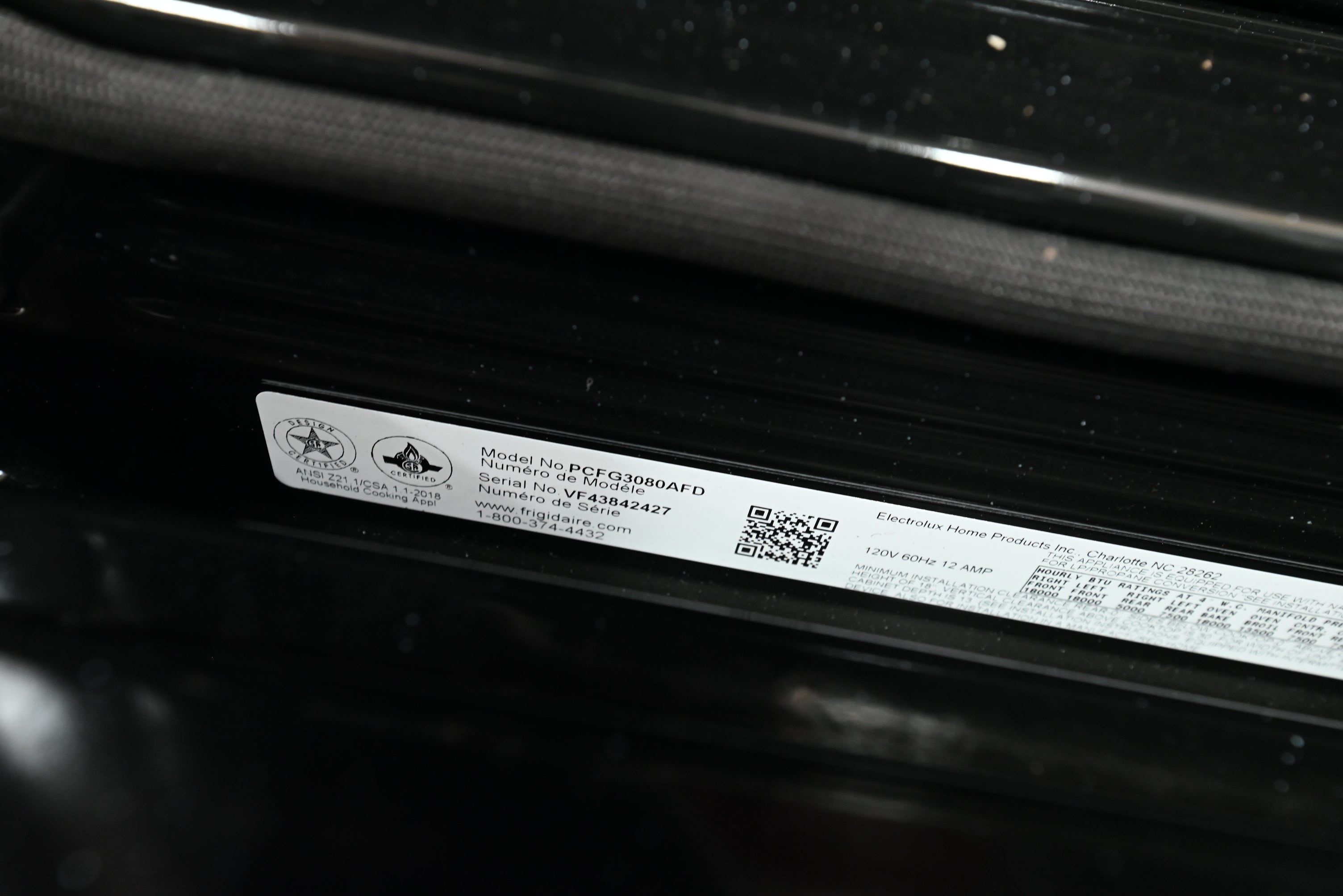 Frigidaire Professional 30" Front Control Gas Range with Total Convection (PCFG3080AF)