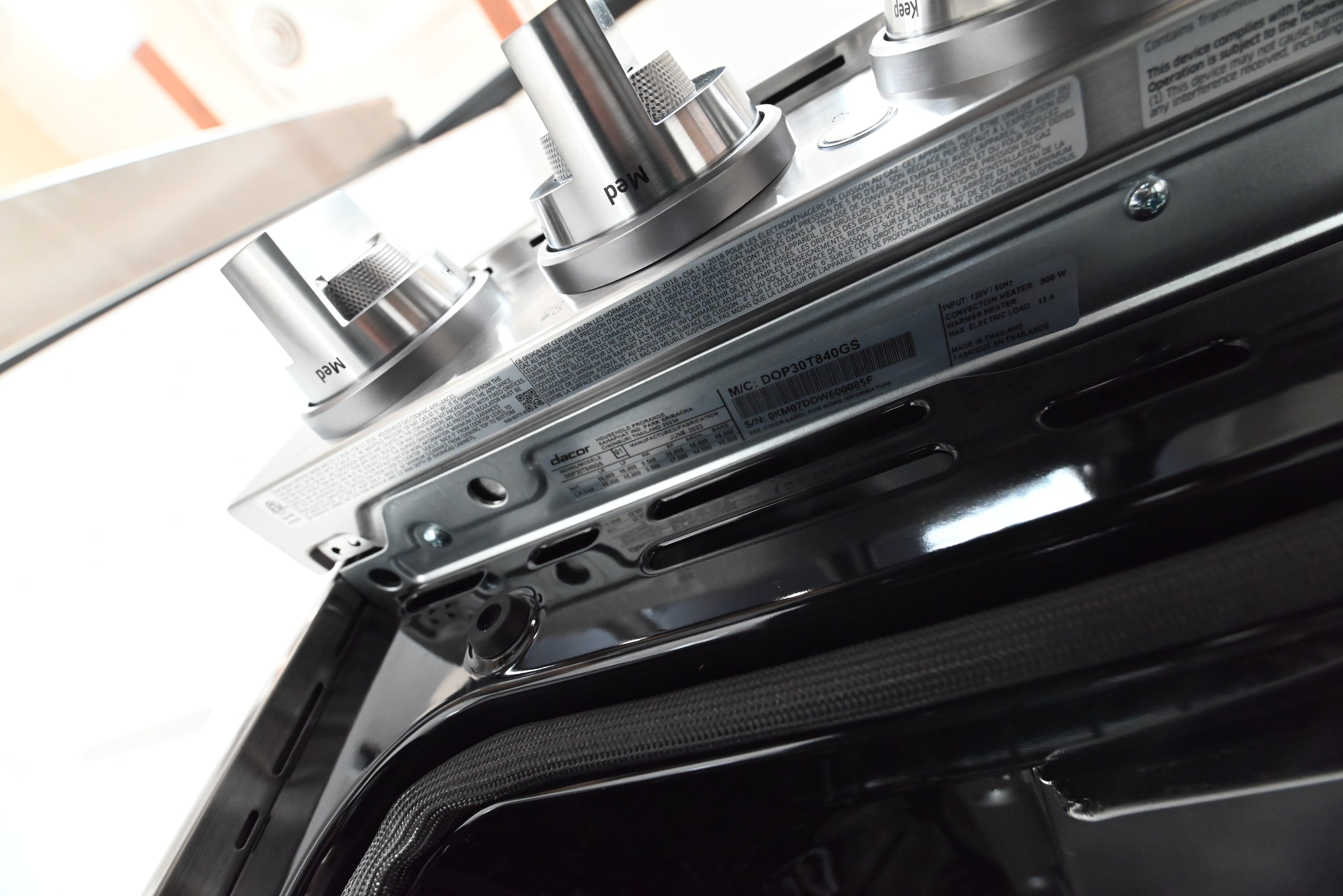 Dacor 30 pro range open showing large 6.0 cubic feet cavity and digital probe