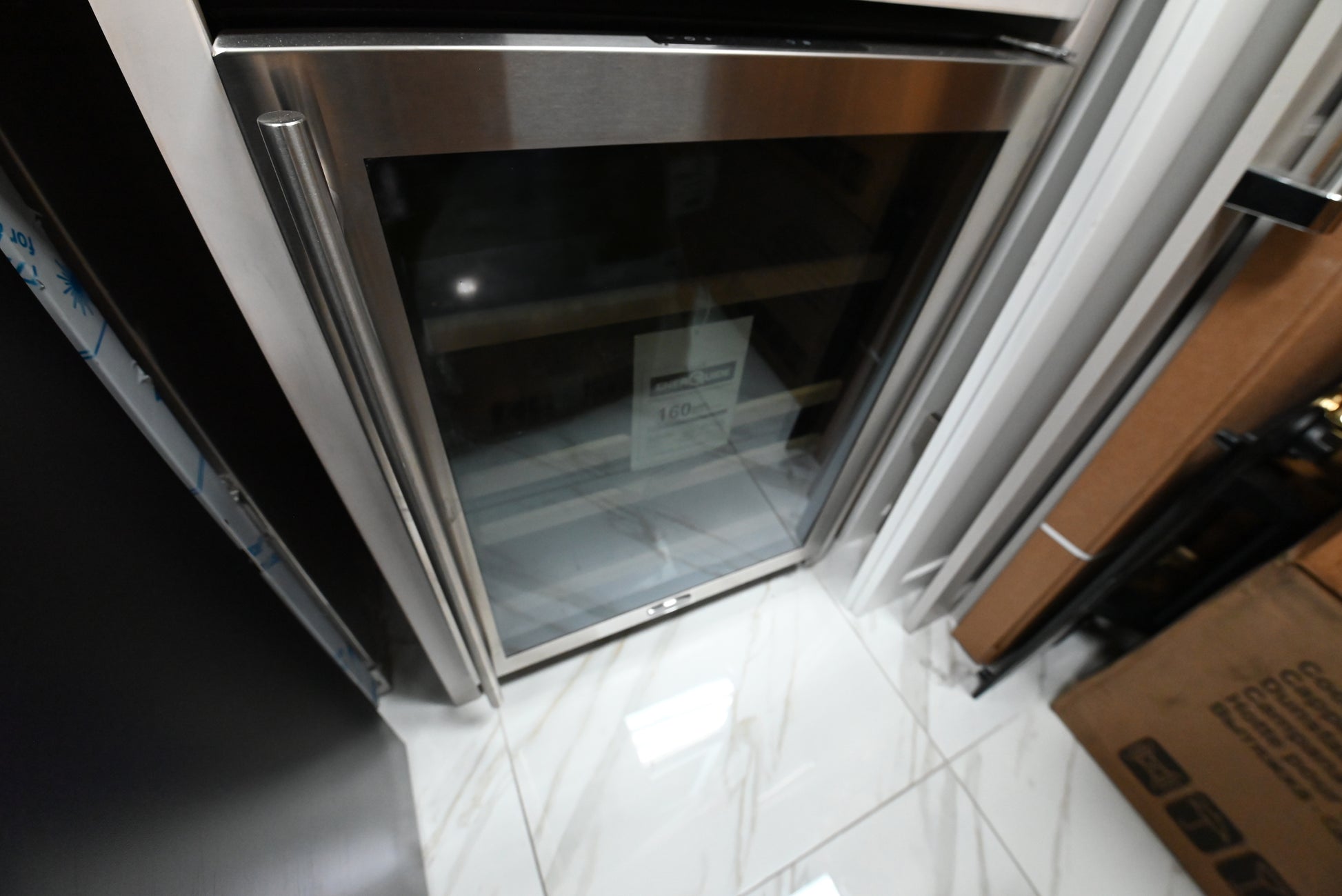 Marvel ML24WSG1RS 24 inch professional single zone wine cellar front view glass door stainless steel