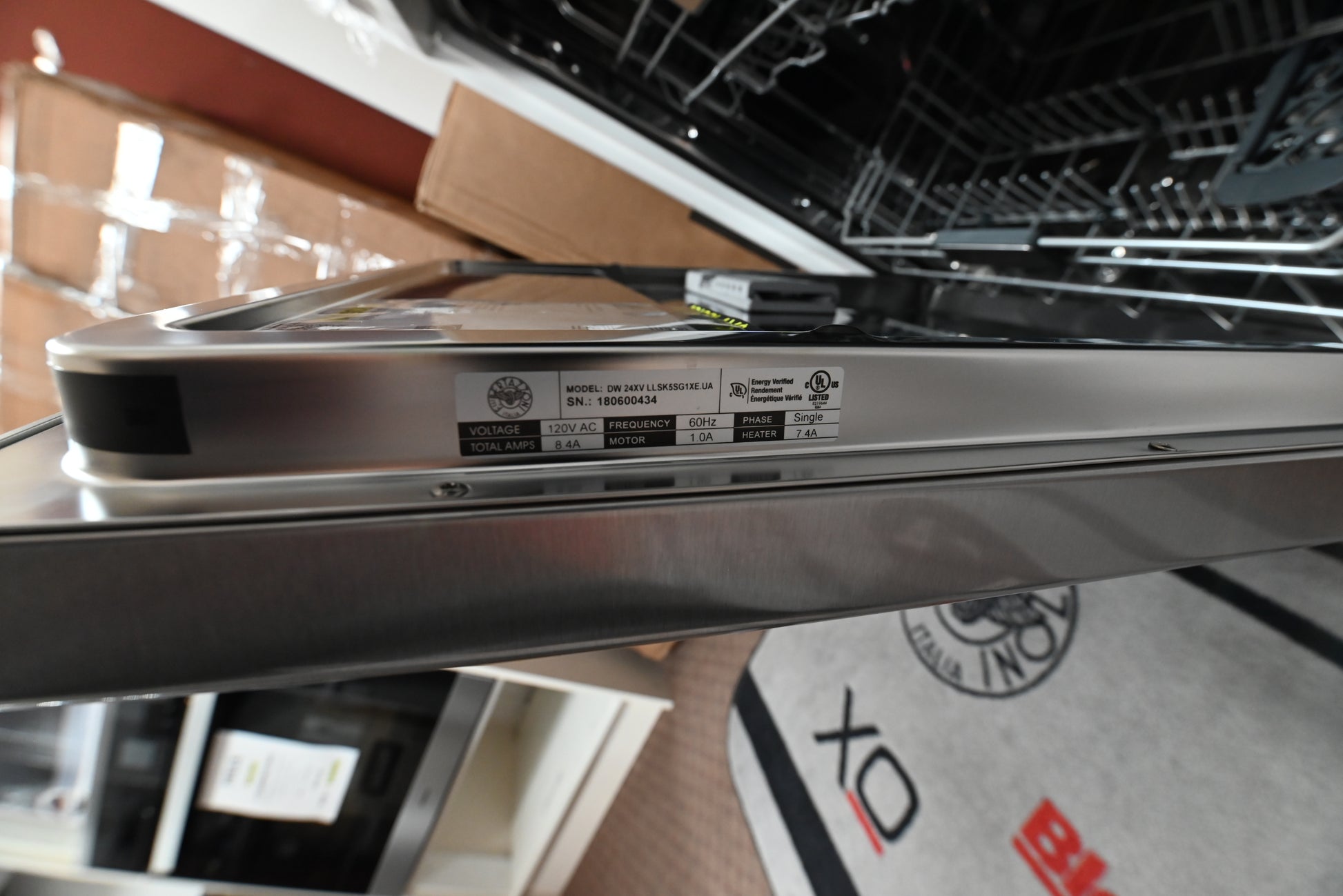 Bertazzoni Professional Series 24" Fully Integrated Built-In Dishwasher — Fingerprint-Resistant Stainless Steel (DW24XV)
