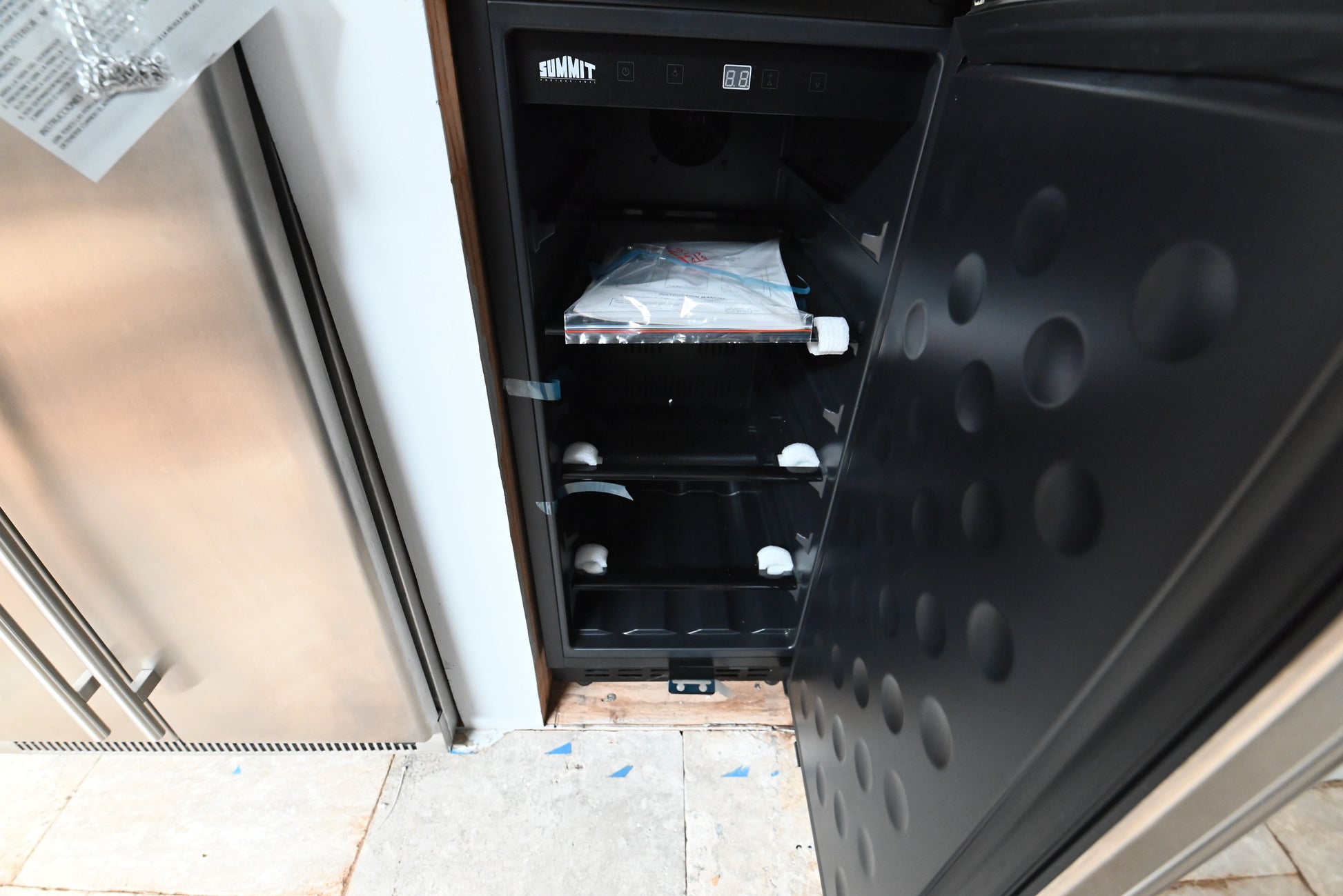 15 in narrow built-in outdoor beverage center with digital controls
