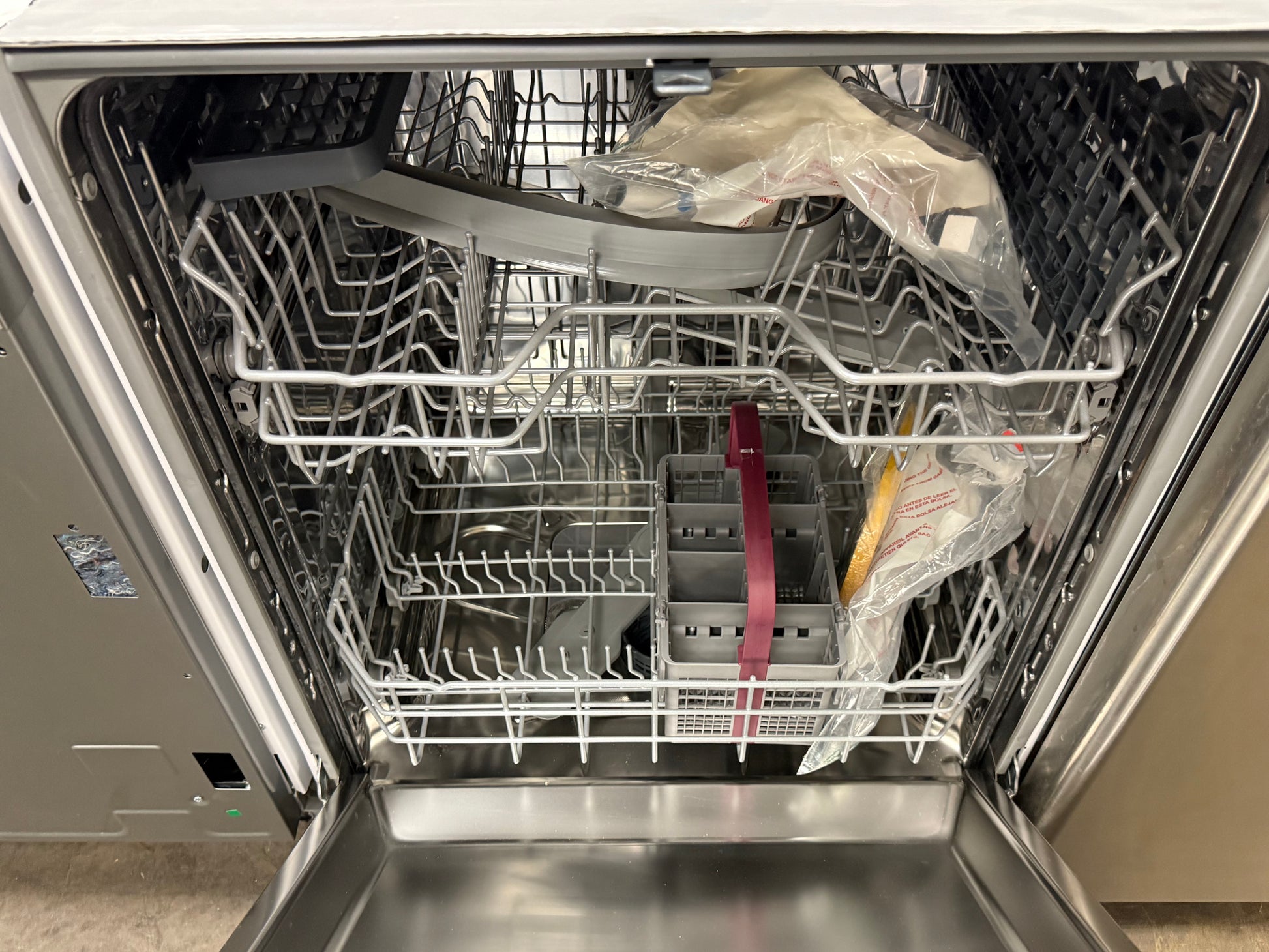 Blomberg DWT 51600 FBI 24" Panel Ready Dishwasher, Open Box