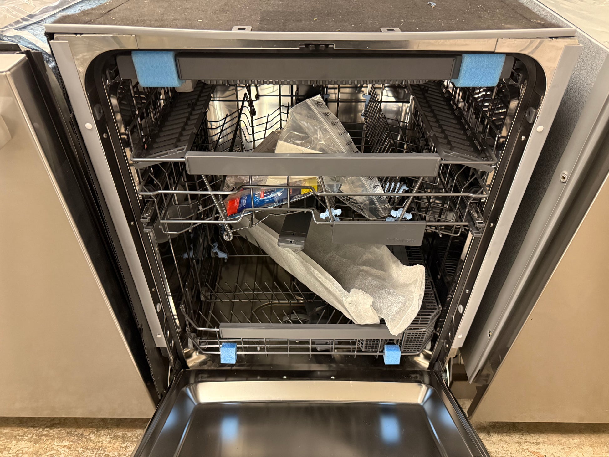 Breda LUDWT30250 24" Panel Ready Dishwasher, Open Box