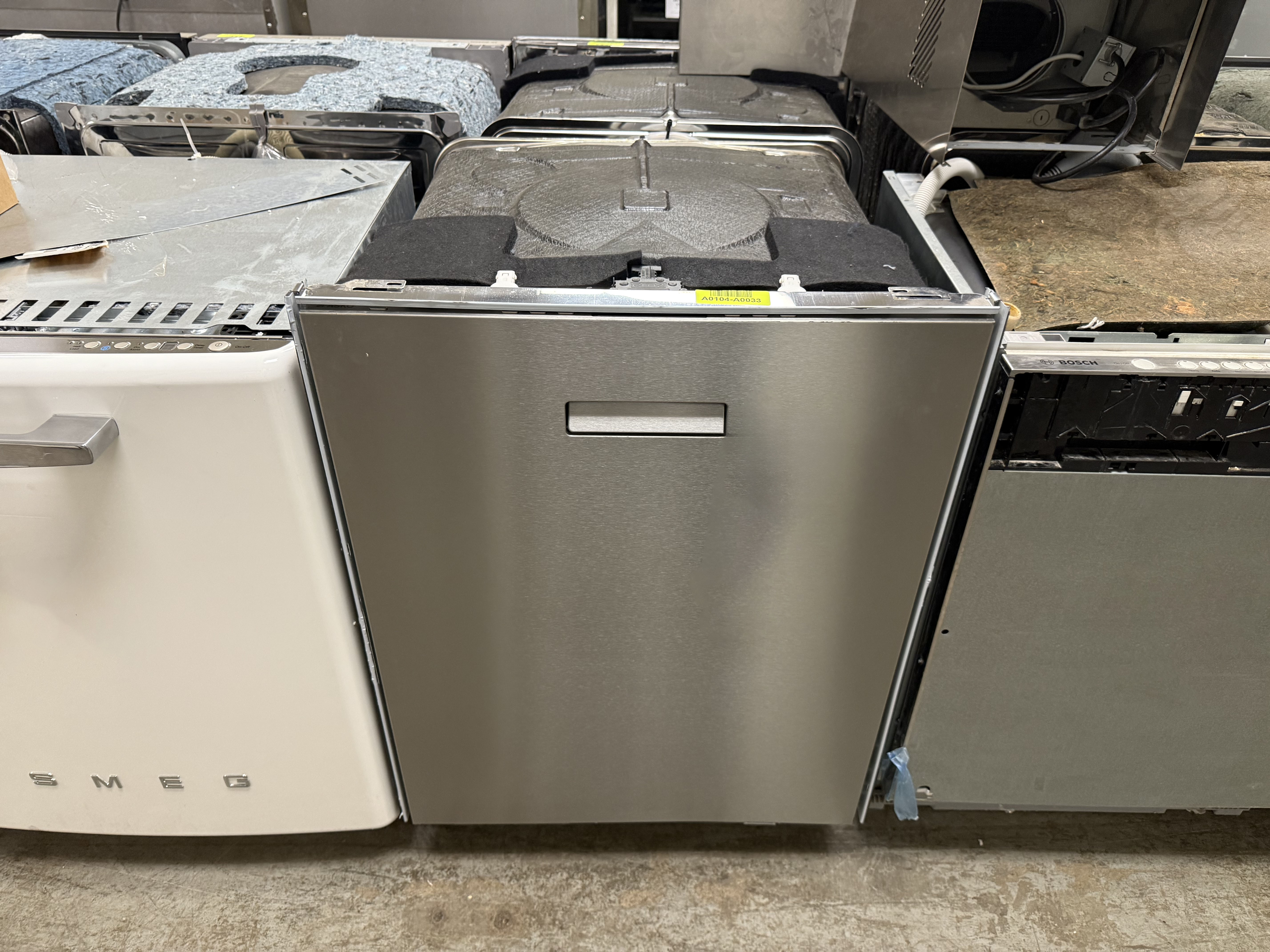 Asko 40 Series DBI664IXXLS.U 24" Stainless Steel Pocket Handle Dishwasher, Open Box