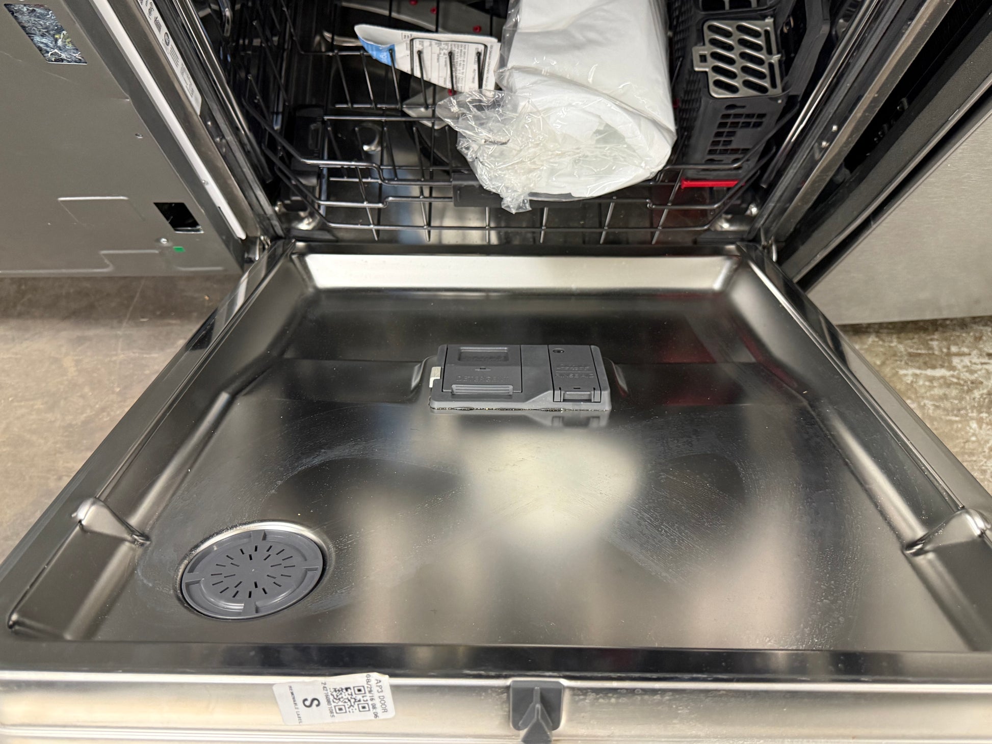 GE Café CDT865SSJSS 24" Stainless Steel Dishwasher