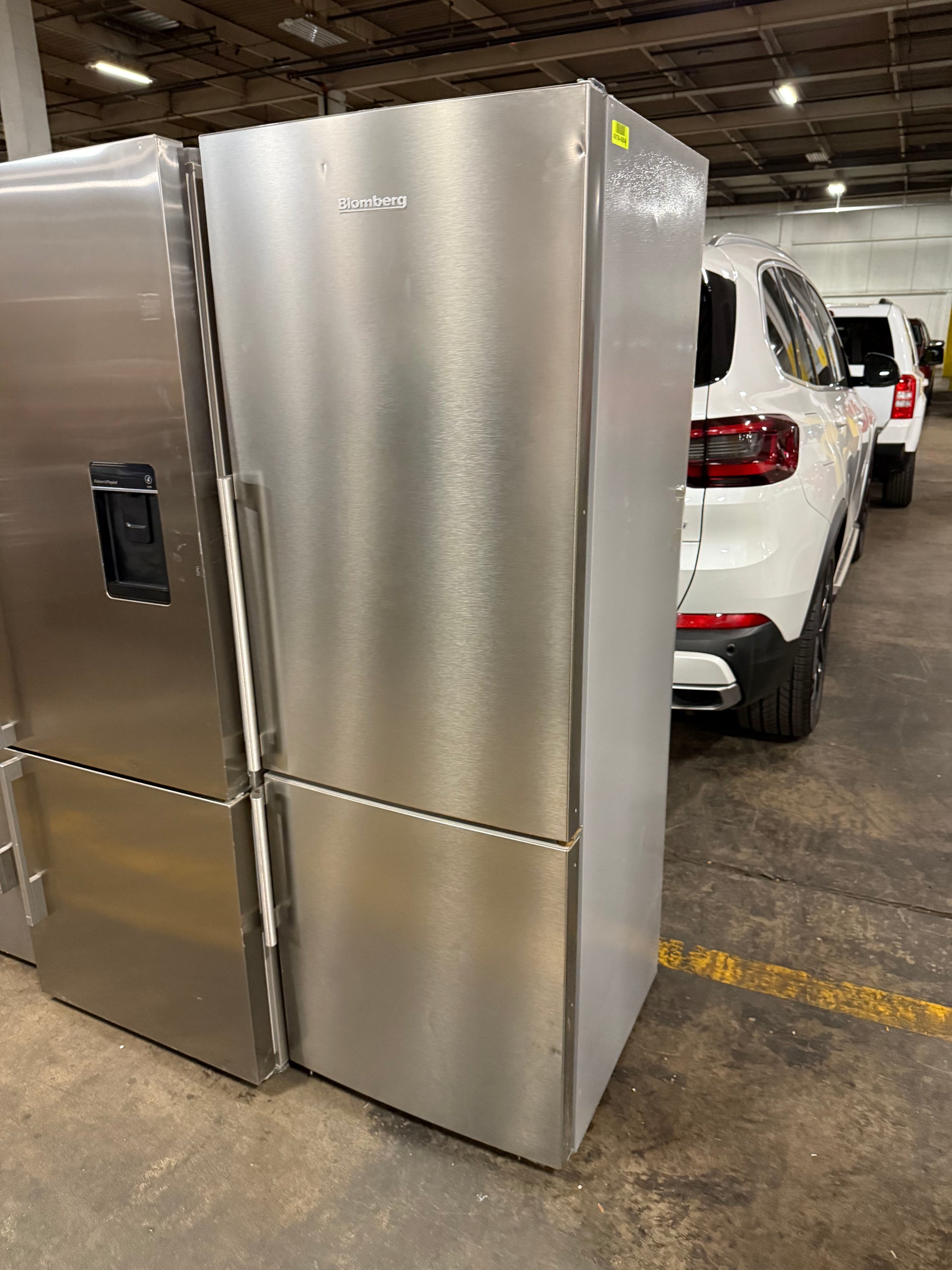 Blomberg BRFB1045SS 24" Stainless Steel Counter Depth Bottom Freezer Refrigerator