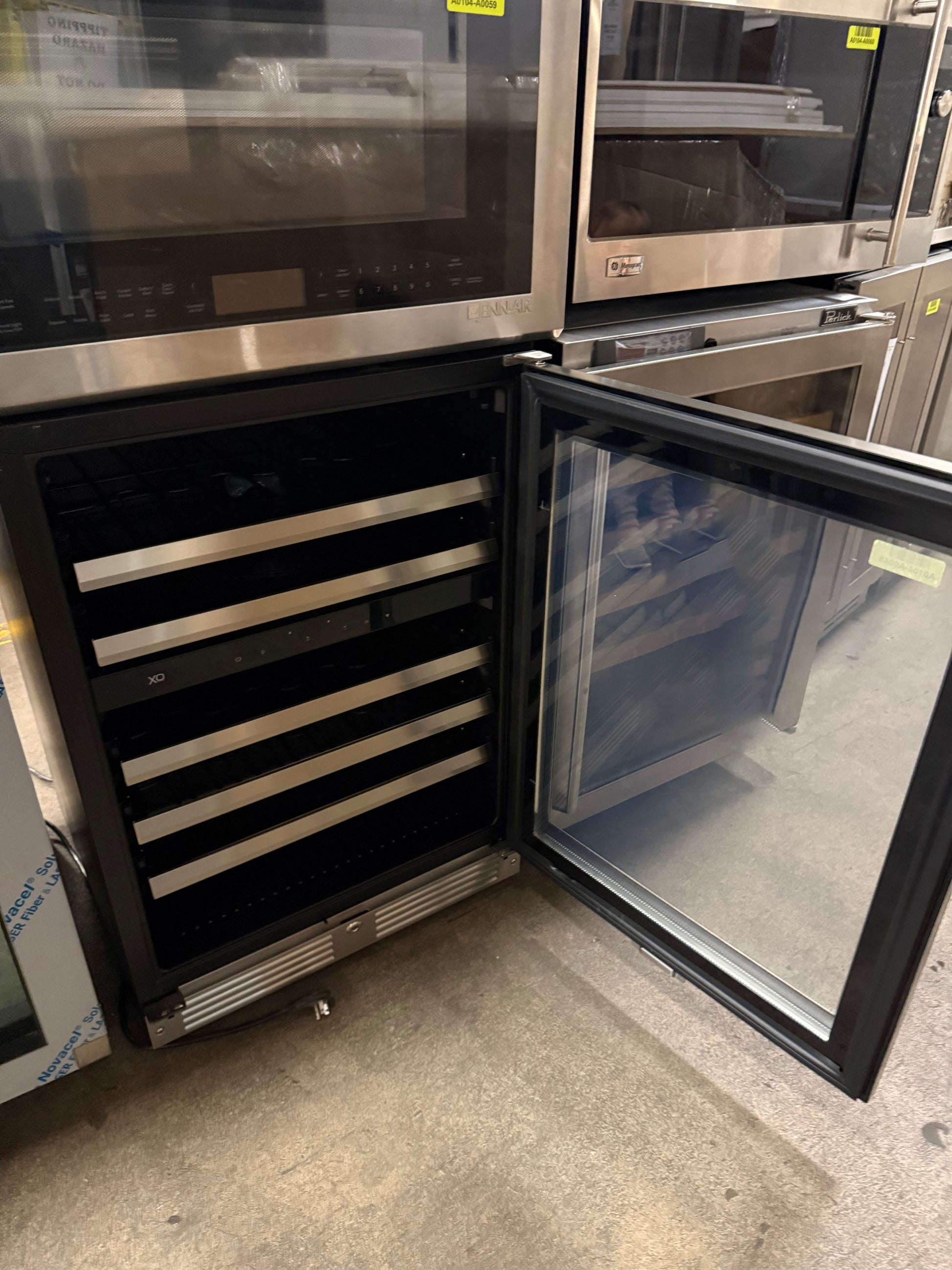 XO XOU24WDZGSR 24" Stainless Steel Dual Zone Undercounter Wine Cooler