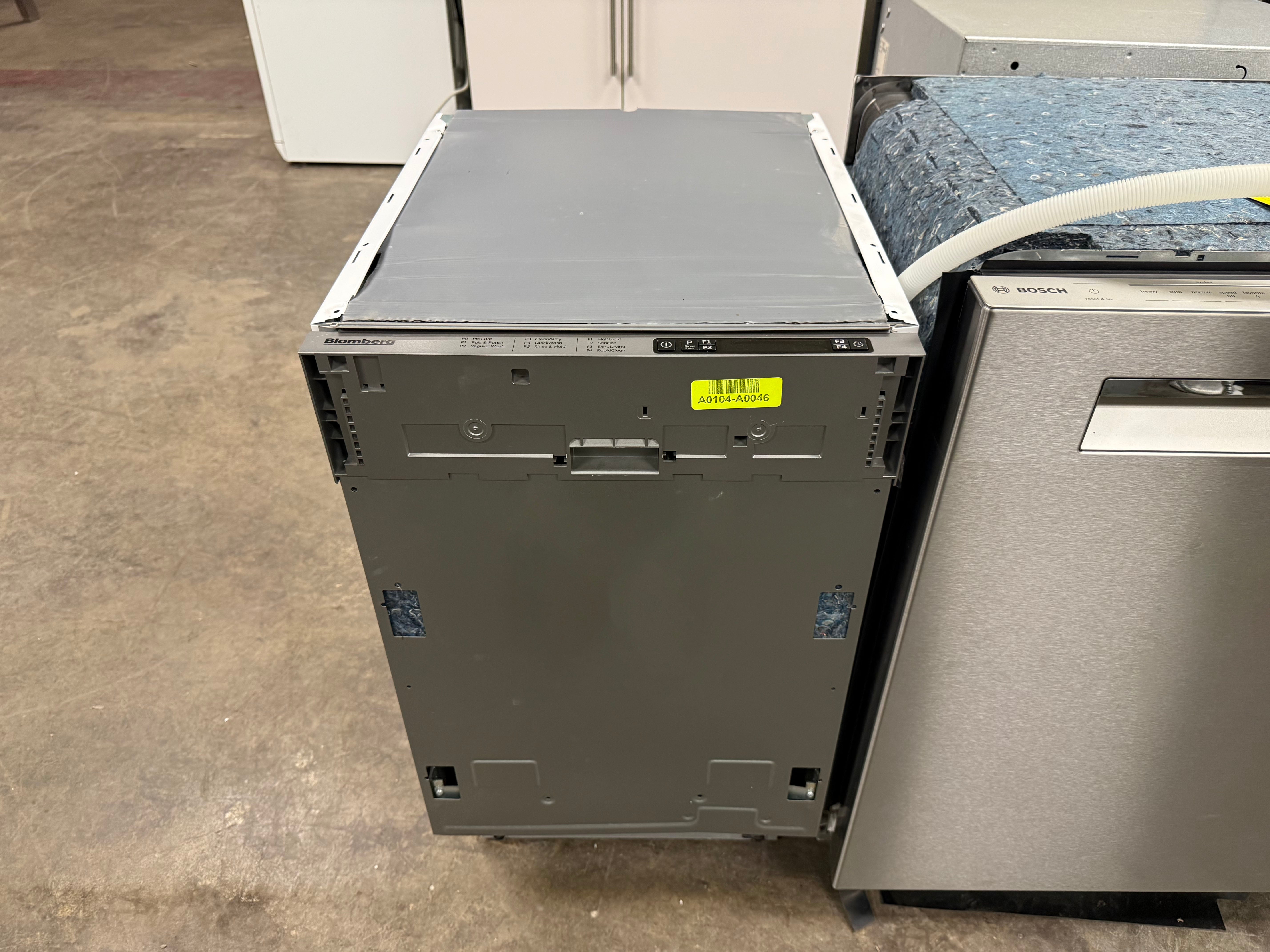 Blomberg DWS 51502 FBI 18" Panel Ready Dishwasher