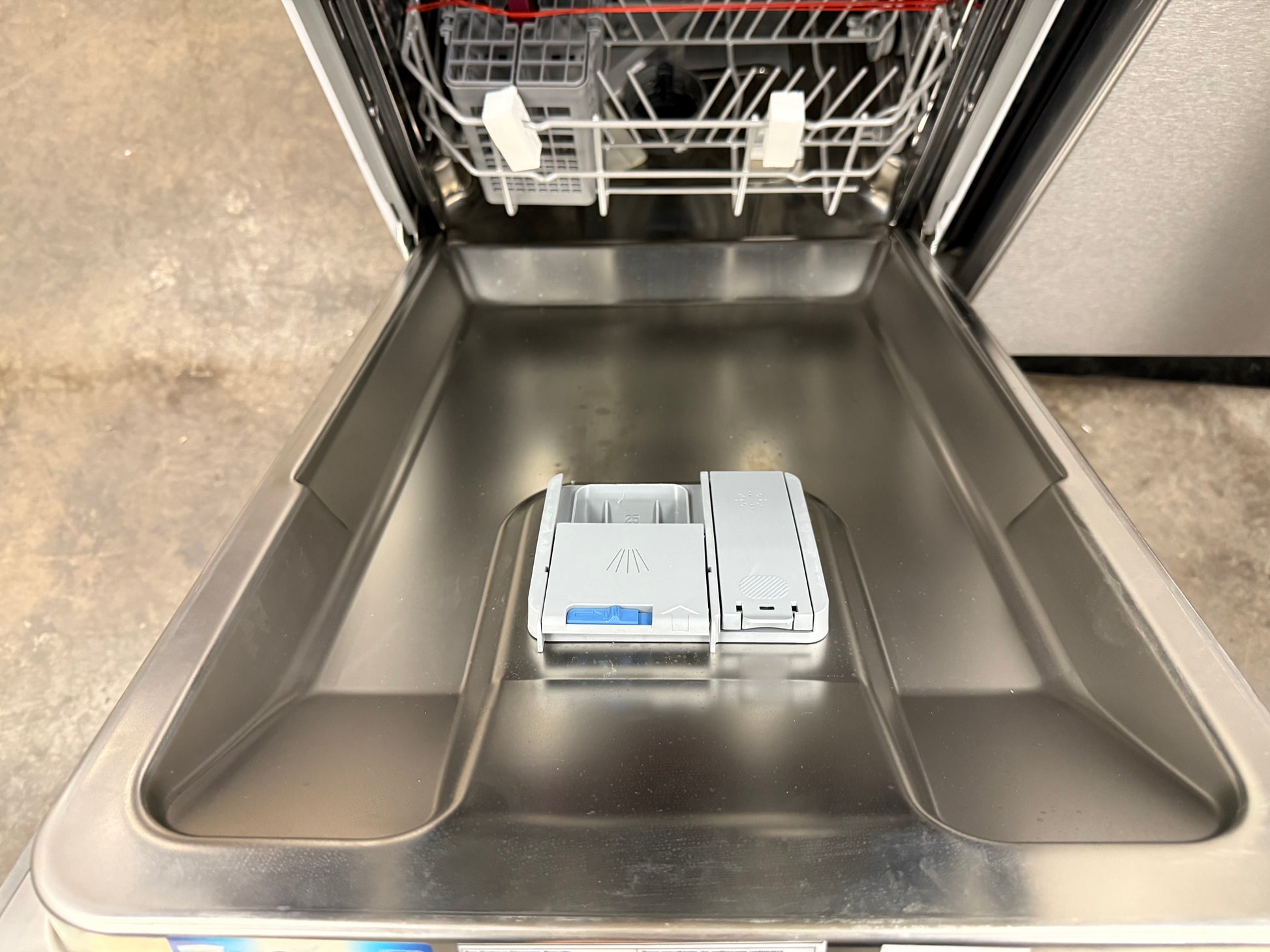 Blomberg DWS 51502 FBI 18" Panel Ready Dishwasher