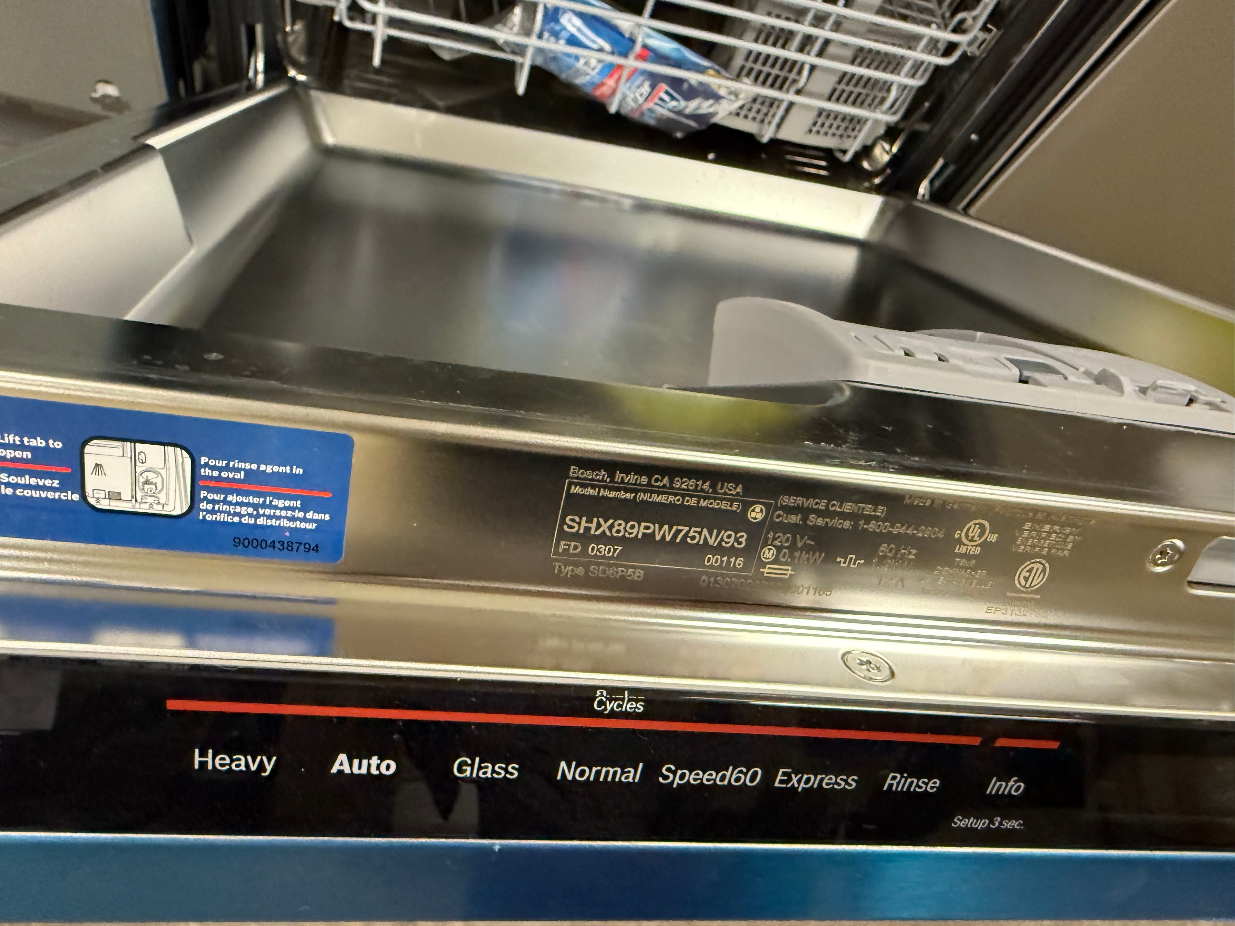 Bosch Benchmark Series SHX89PW75N 24" Stainless Steel Dishwasher
