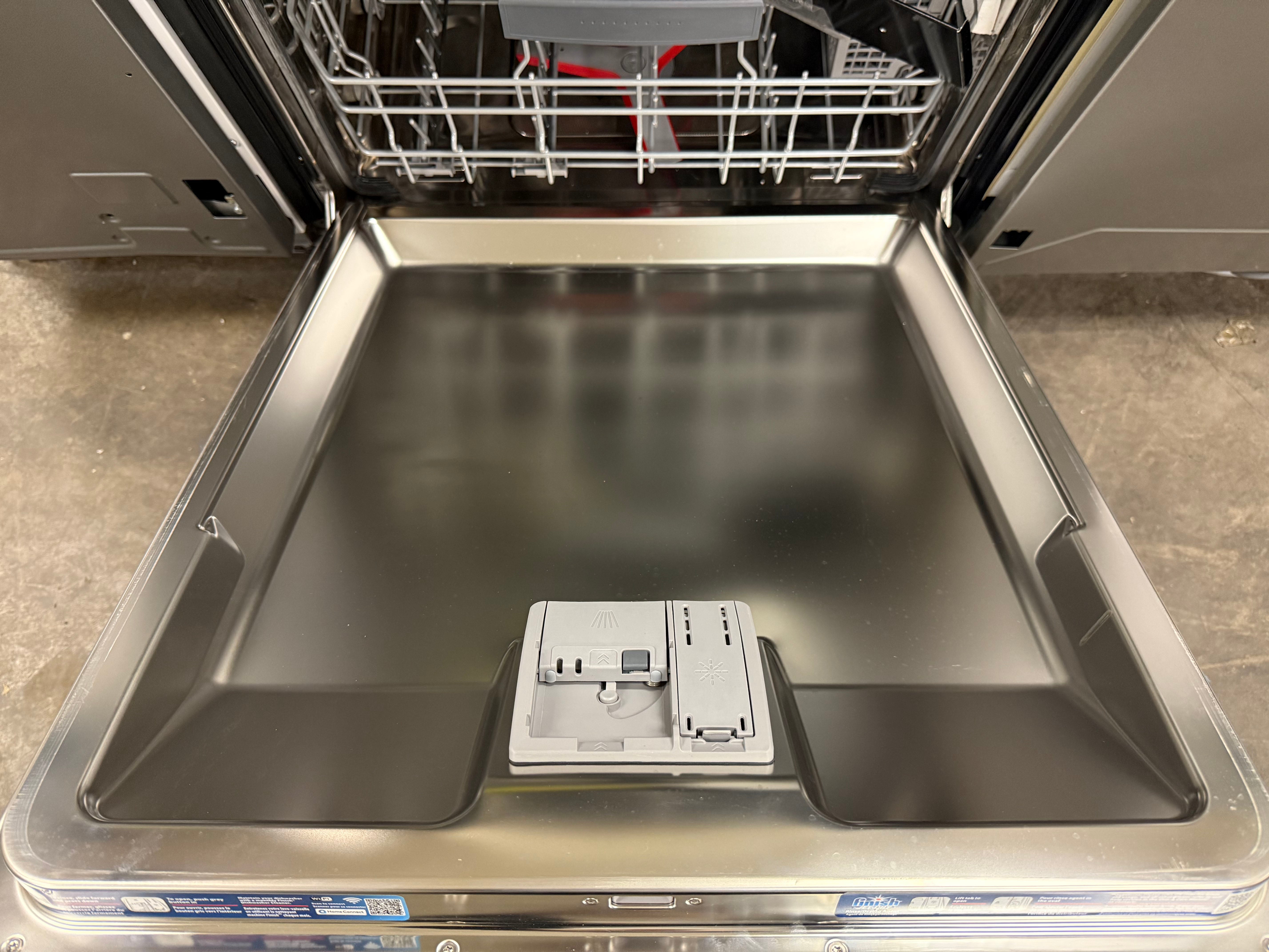 Bosch 800 Series SHP78CM5N 24" Stainless Steel Dishwasher