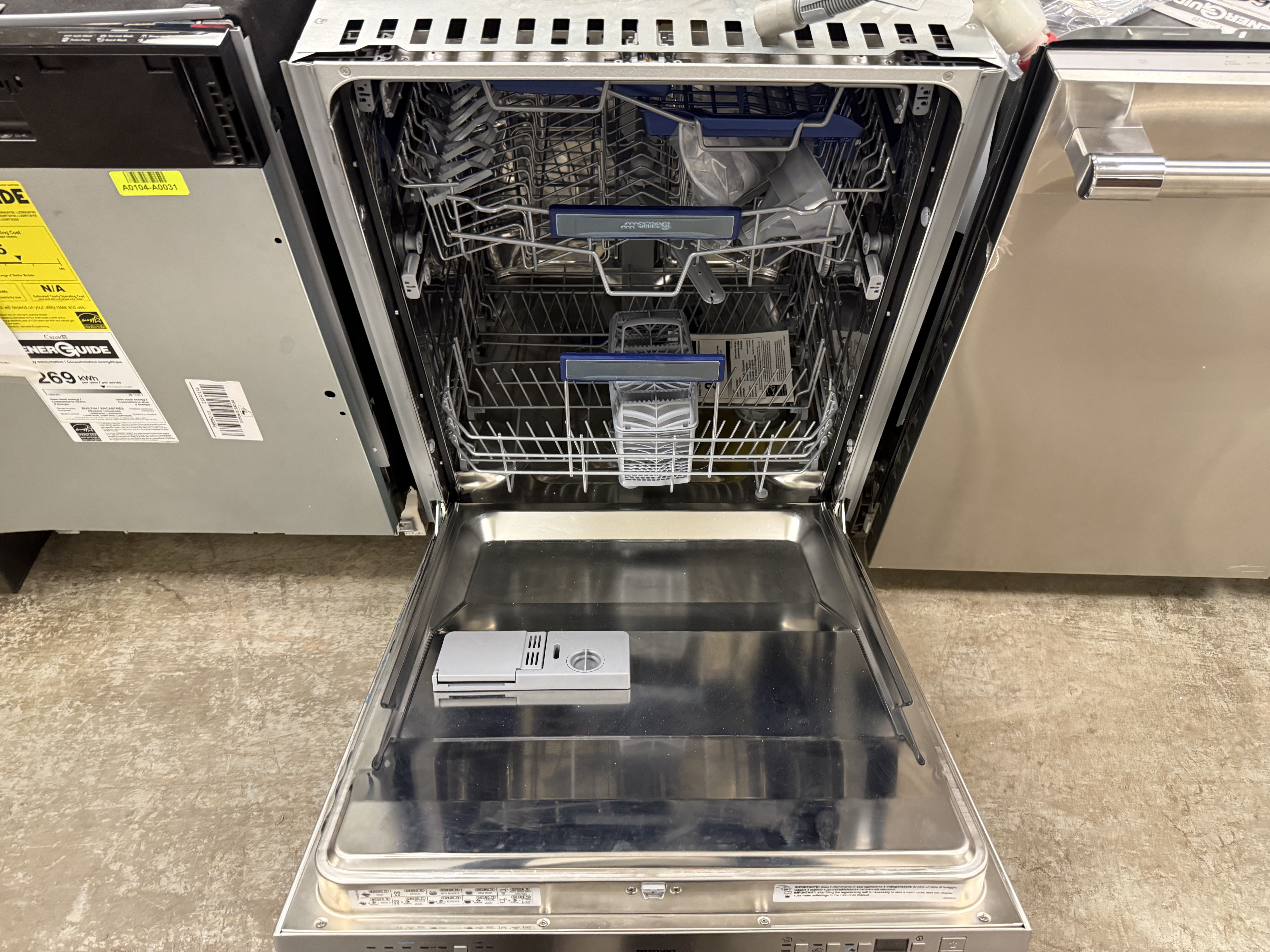 Smeg STU8647X 24" Stainless Steel Dishwasher