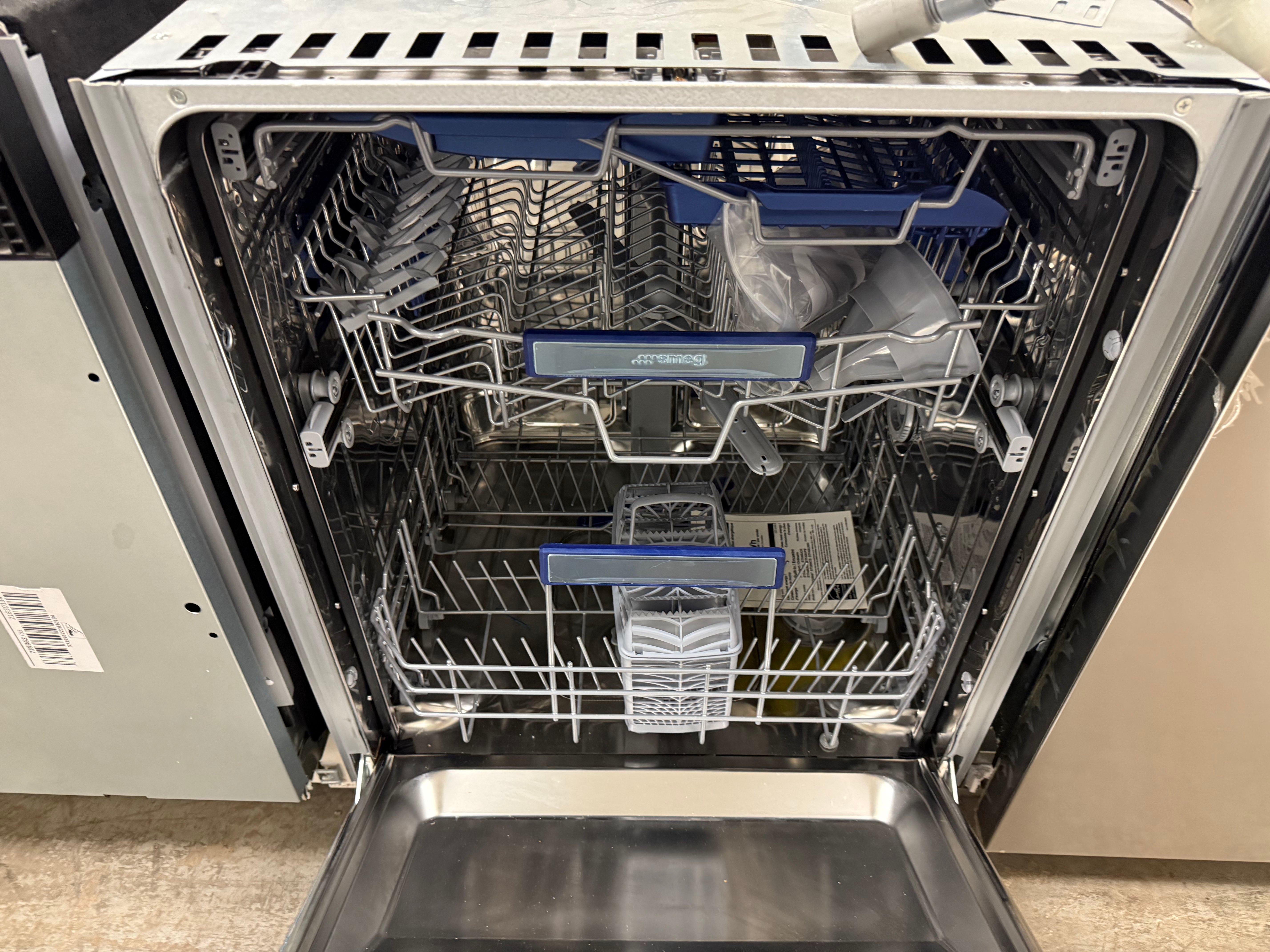 Smeg STU8647X 24" Stainless Steel Dishwasher