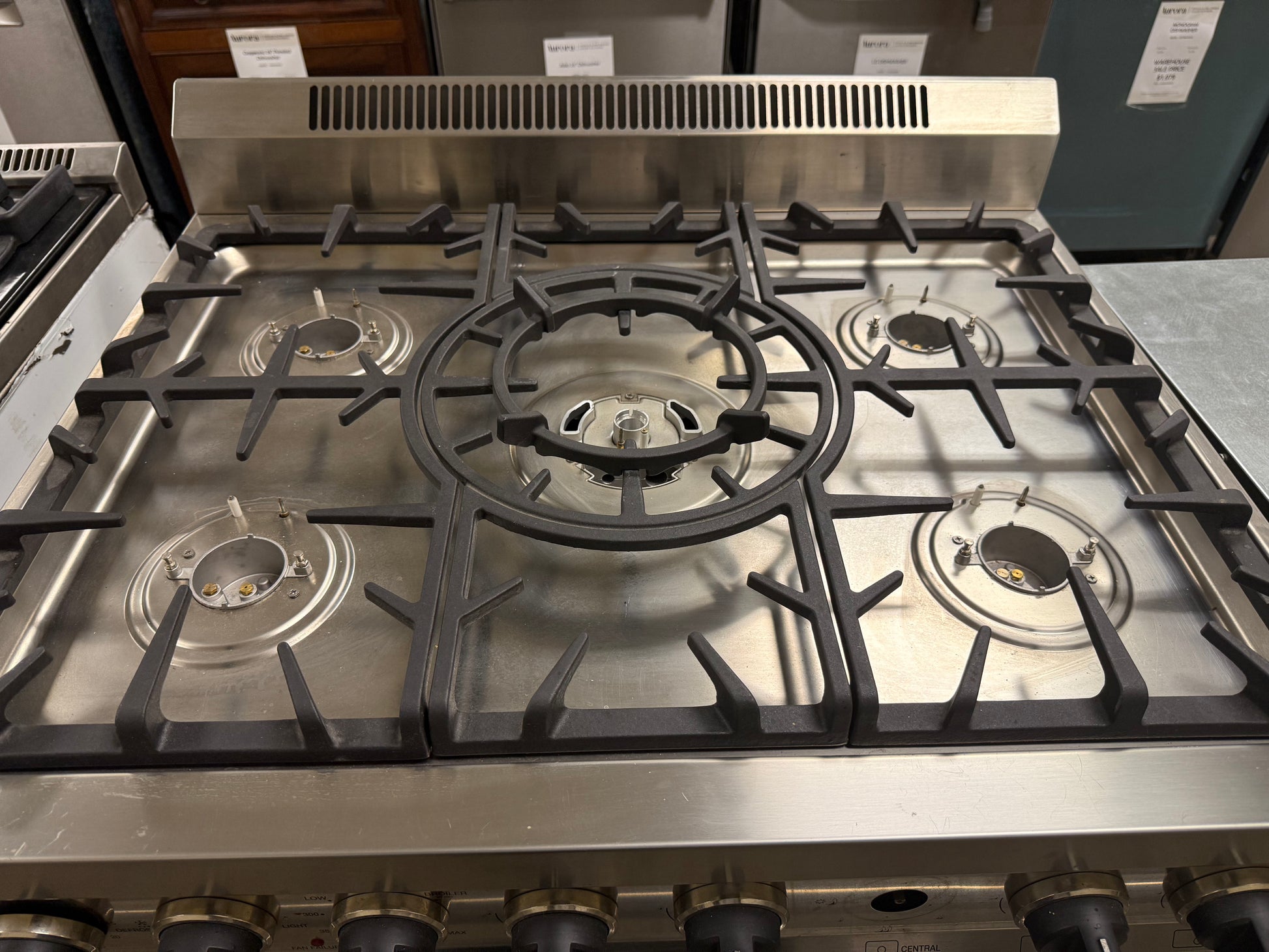 Smeg C30GGXU1 30" Stainless Steel Freestanding Gas Range