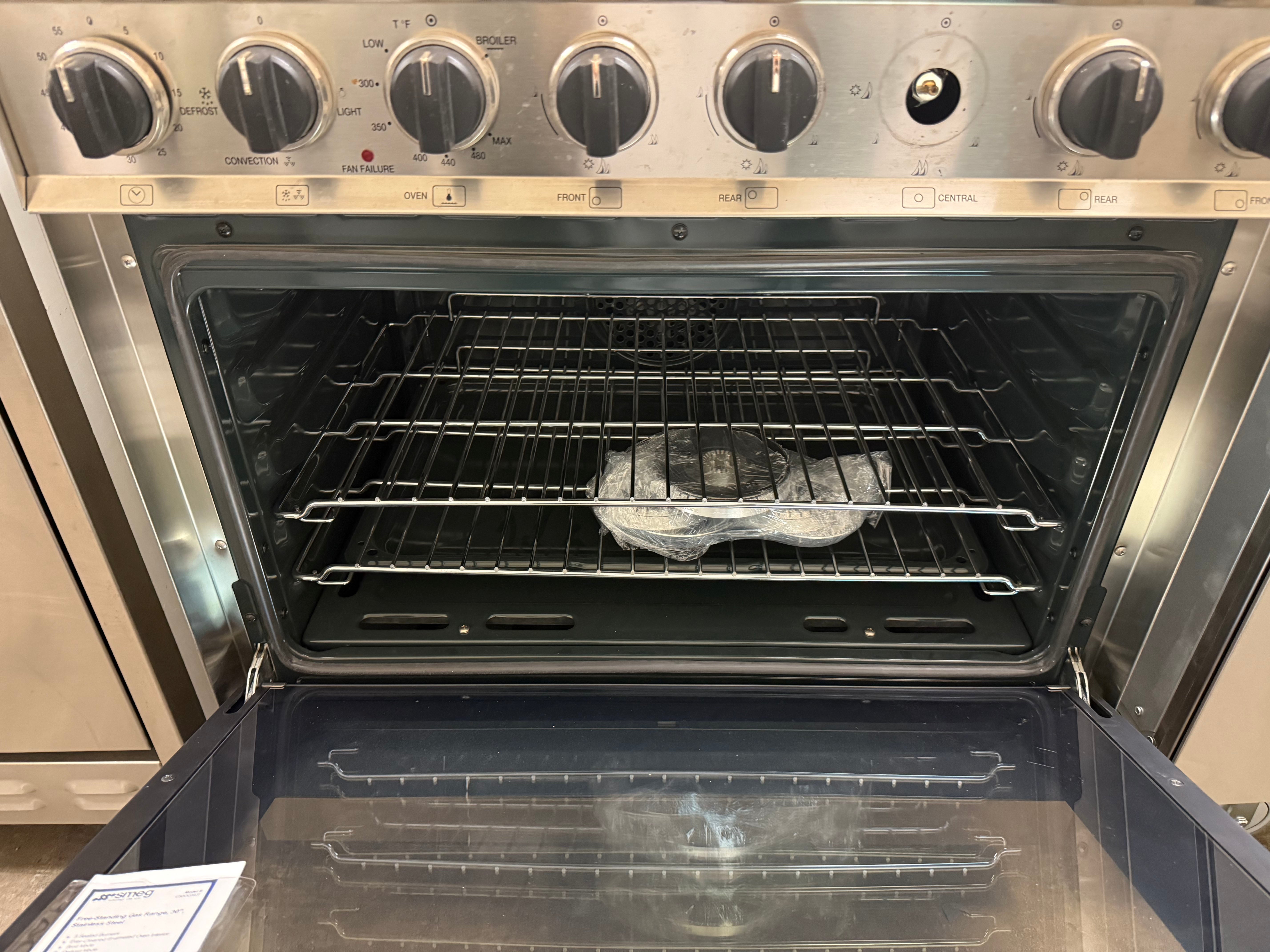 Smeg C30GGXU1 30" Stainless Steel Freestanding Gas Range