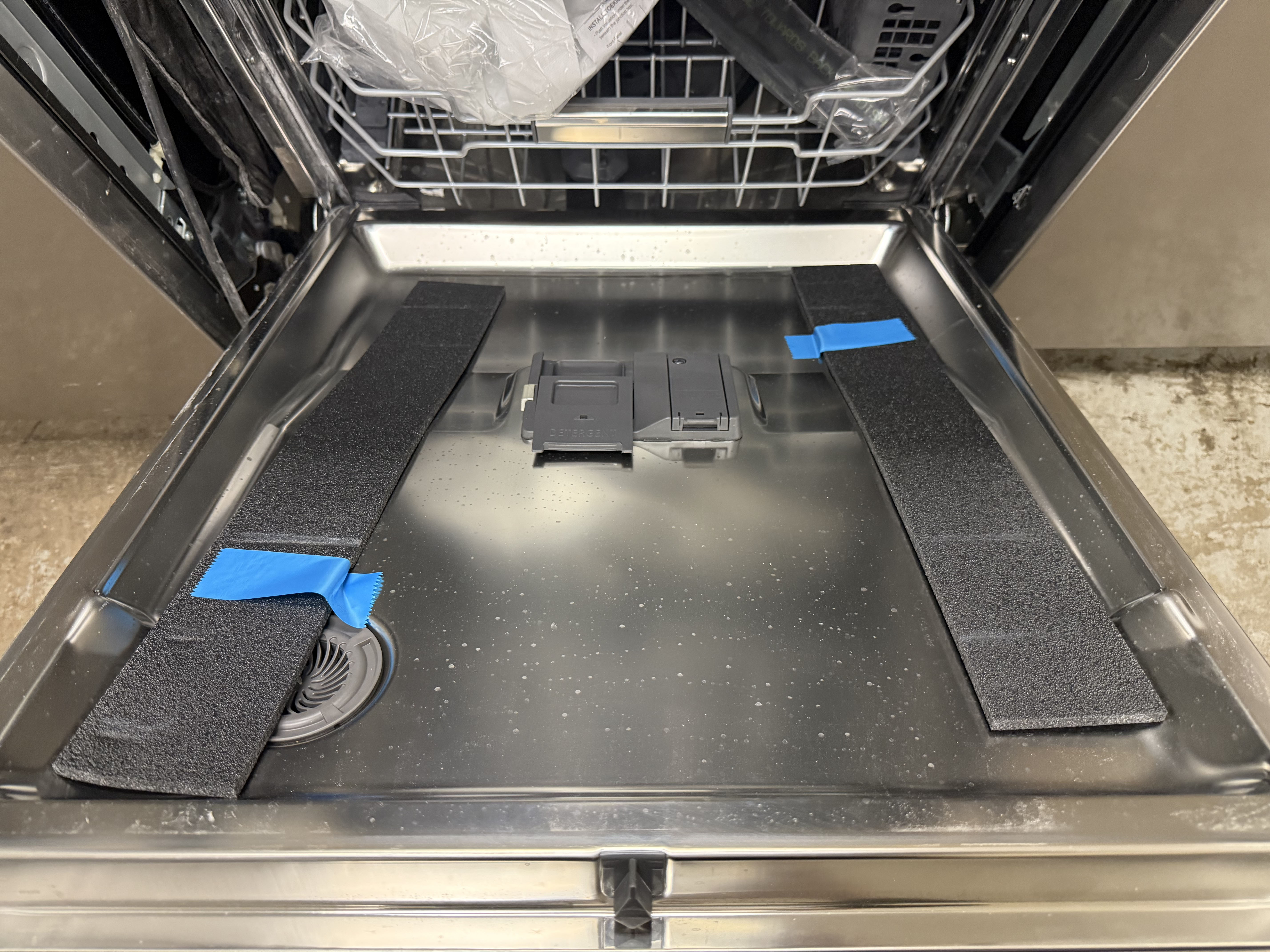 Monogram ZDT985SSN6SS 24" Stainless Steel Dishwasher, 2022, Open Box