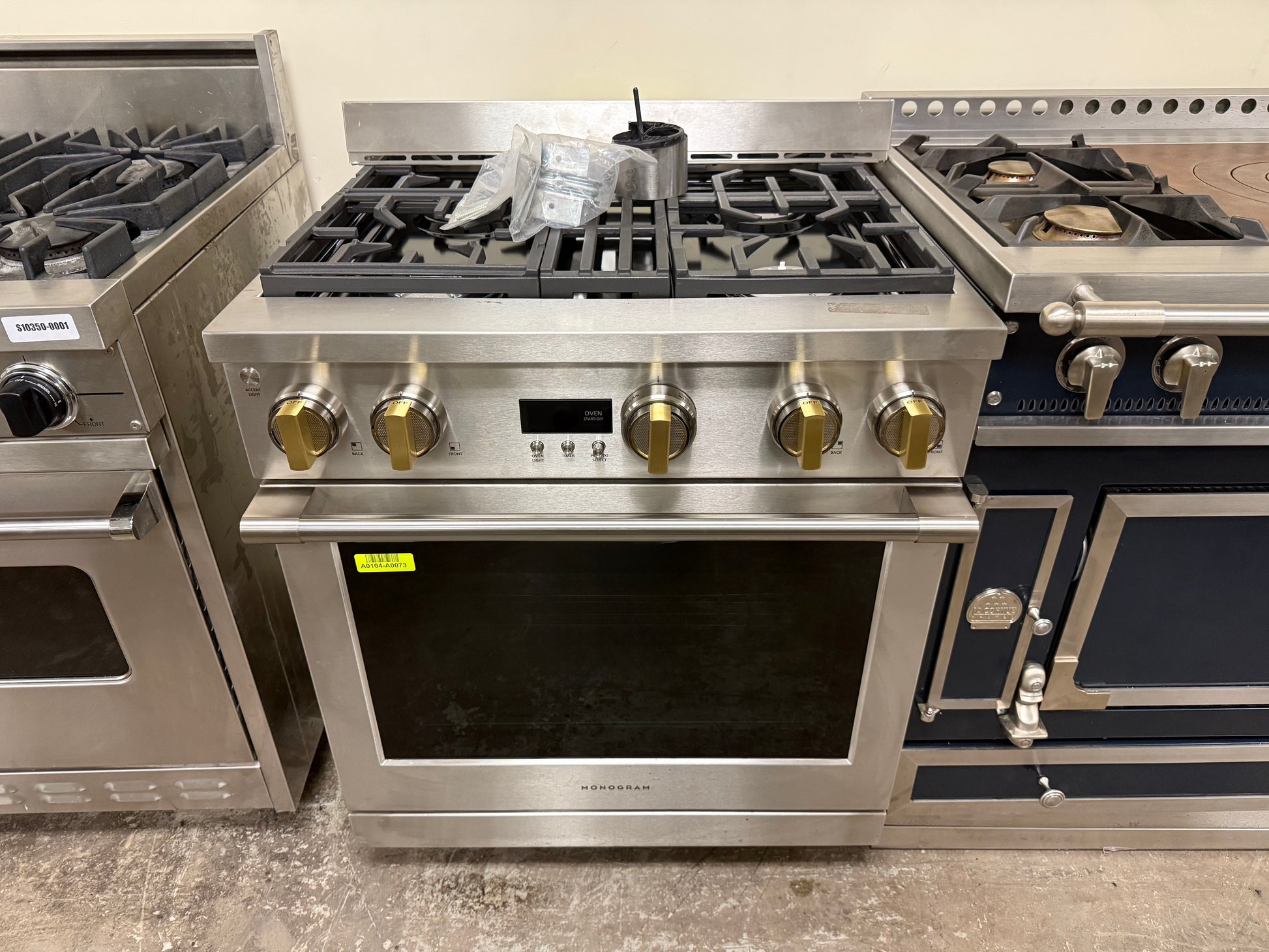 Monogram ZGP304NTSS 30" Stainless Steel Smart Gas Range