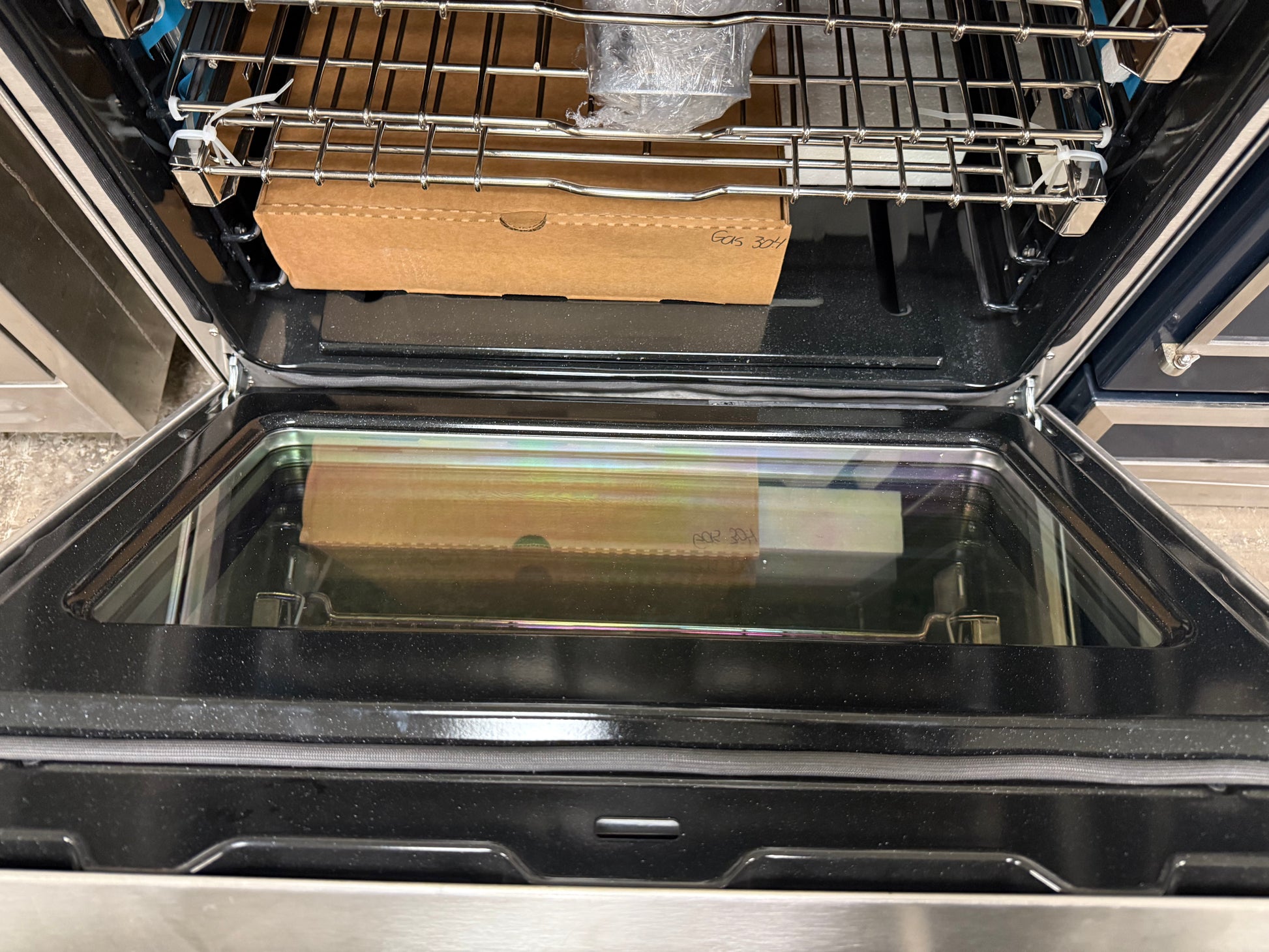 Monogram ZGP304NTSS 30" Stainless Steel Smart Gas Range