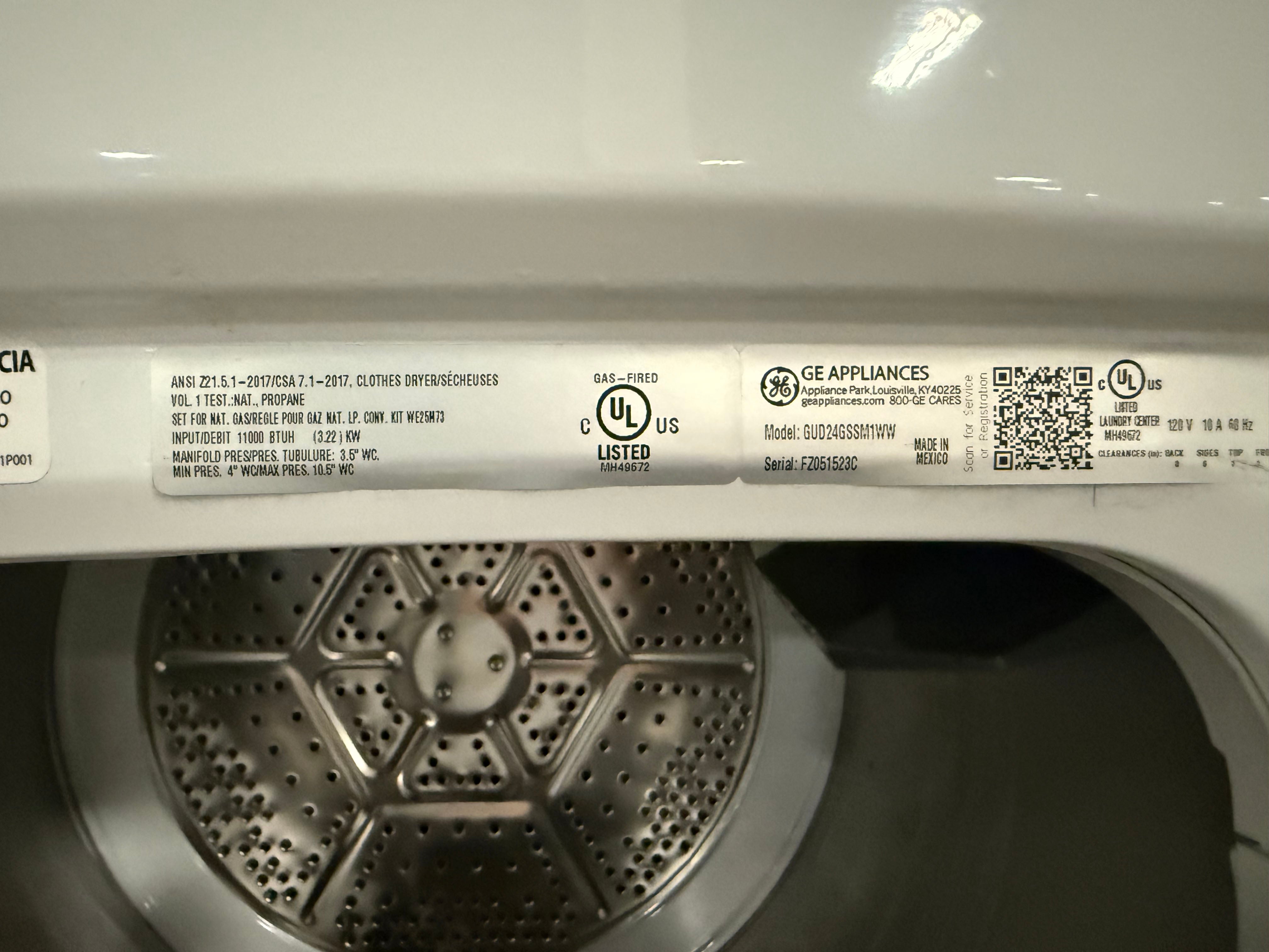 GE Spacemaker GUD24GSSMWW 24" White Gas Laundry Center