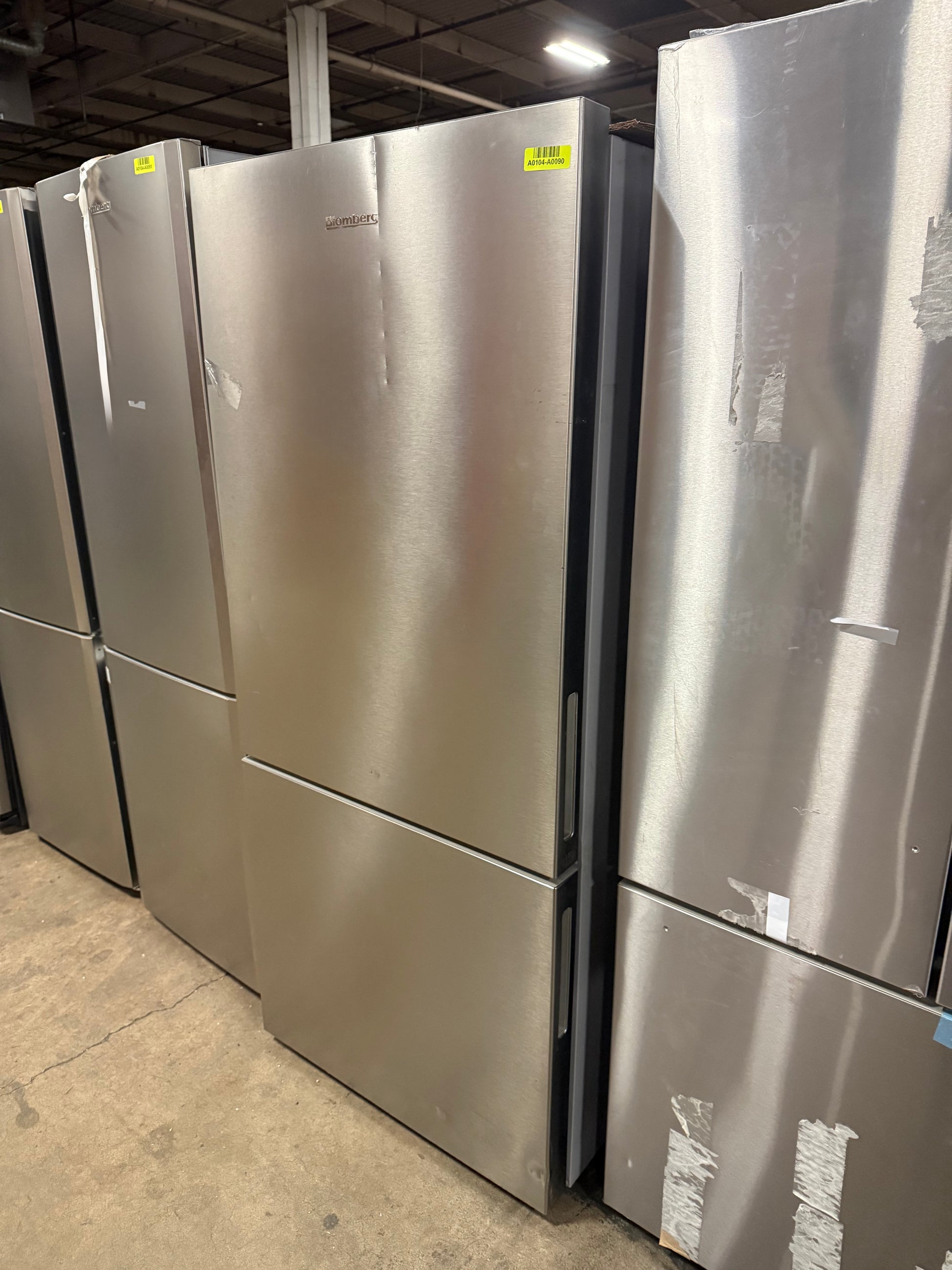 Blomberg BRFB21622SS 30" Stainless Steel Bottom Freezer Refrigerator