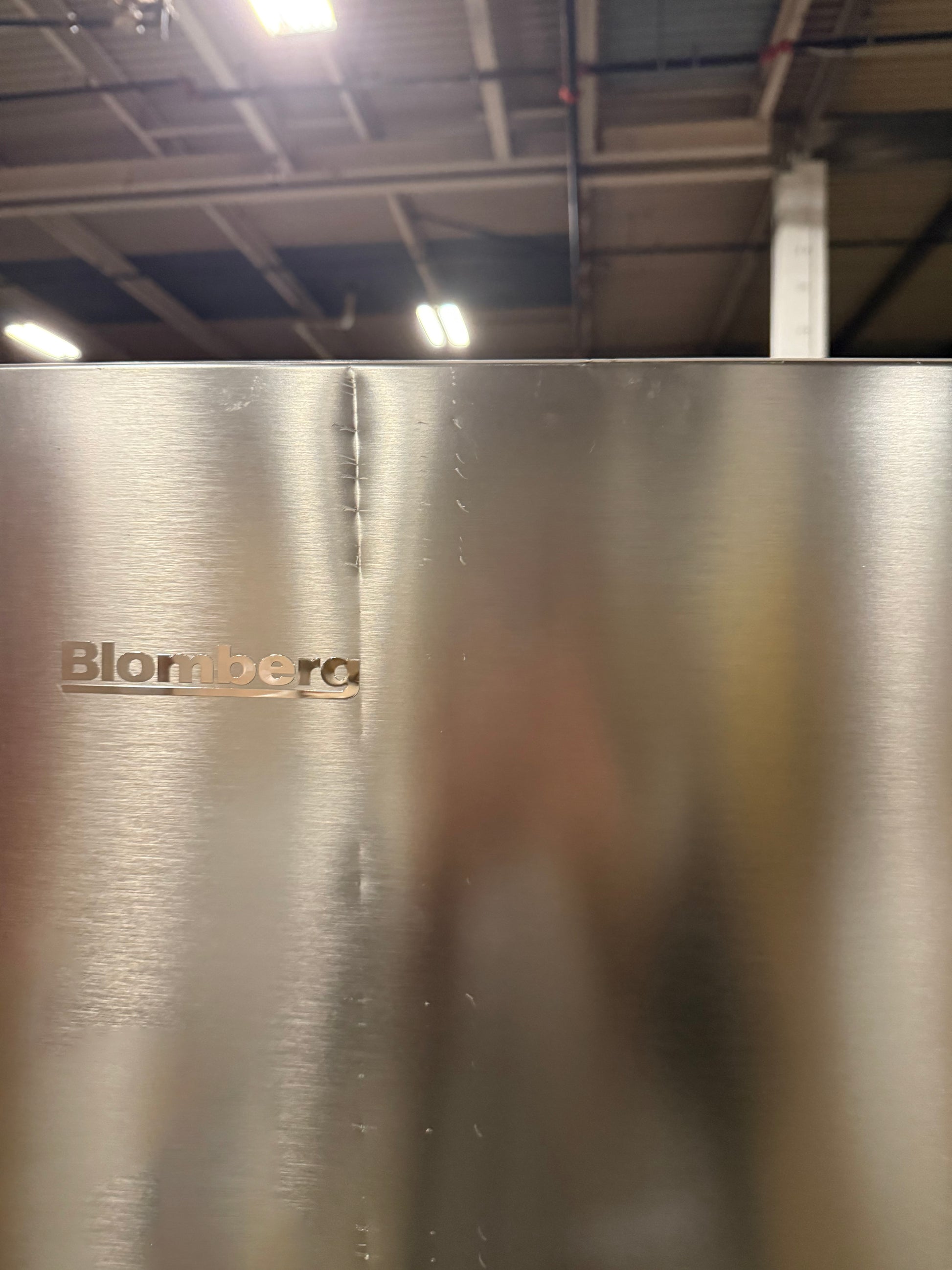 Blomberg BRFB21622SS 30" Stainless Steel Bottom Freezer Refrigerator
