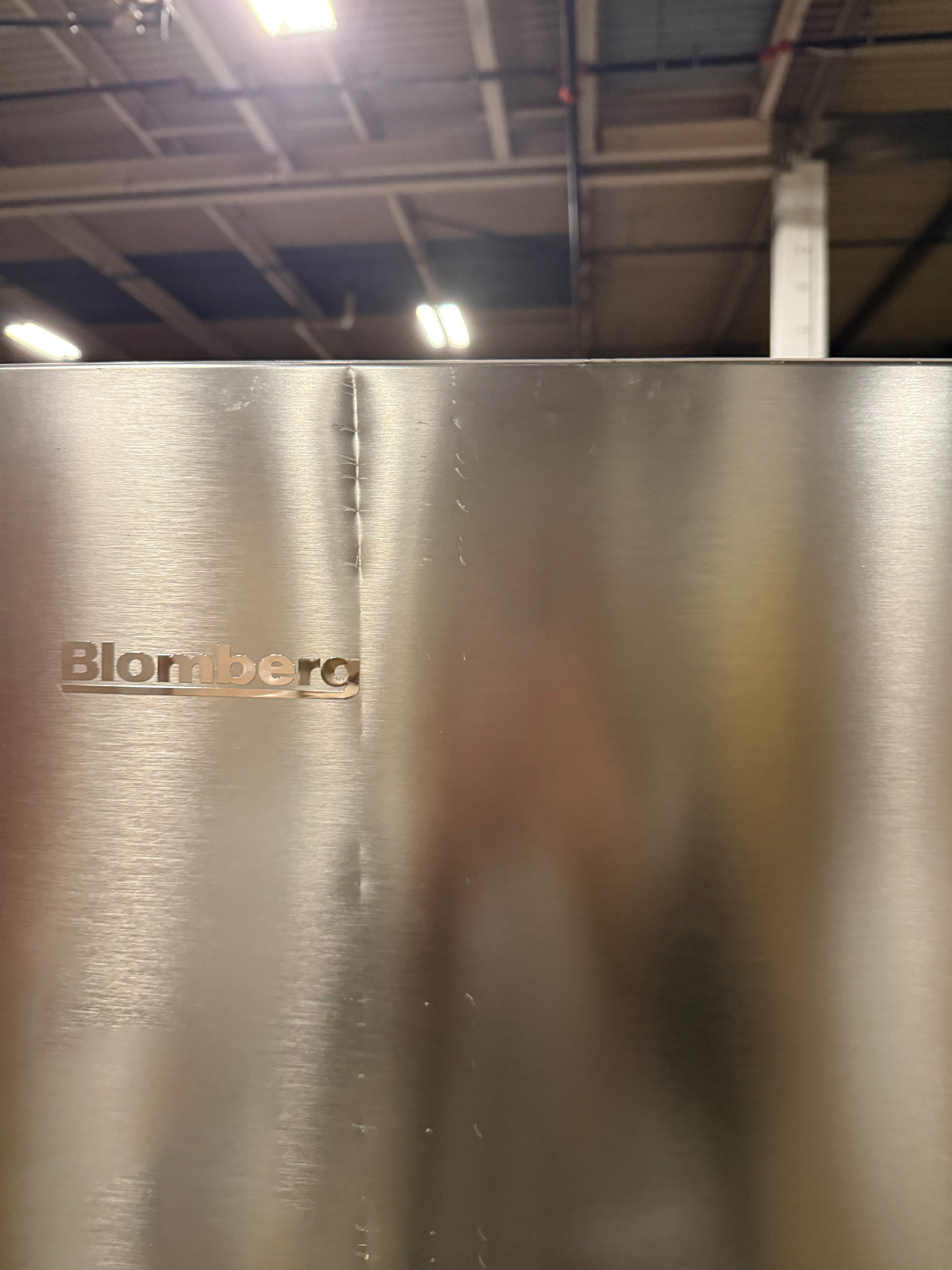 Blomberg BRFB21622SS 30" Stainless Steel Bottom Freezer Refrigerator