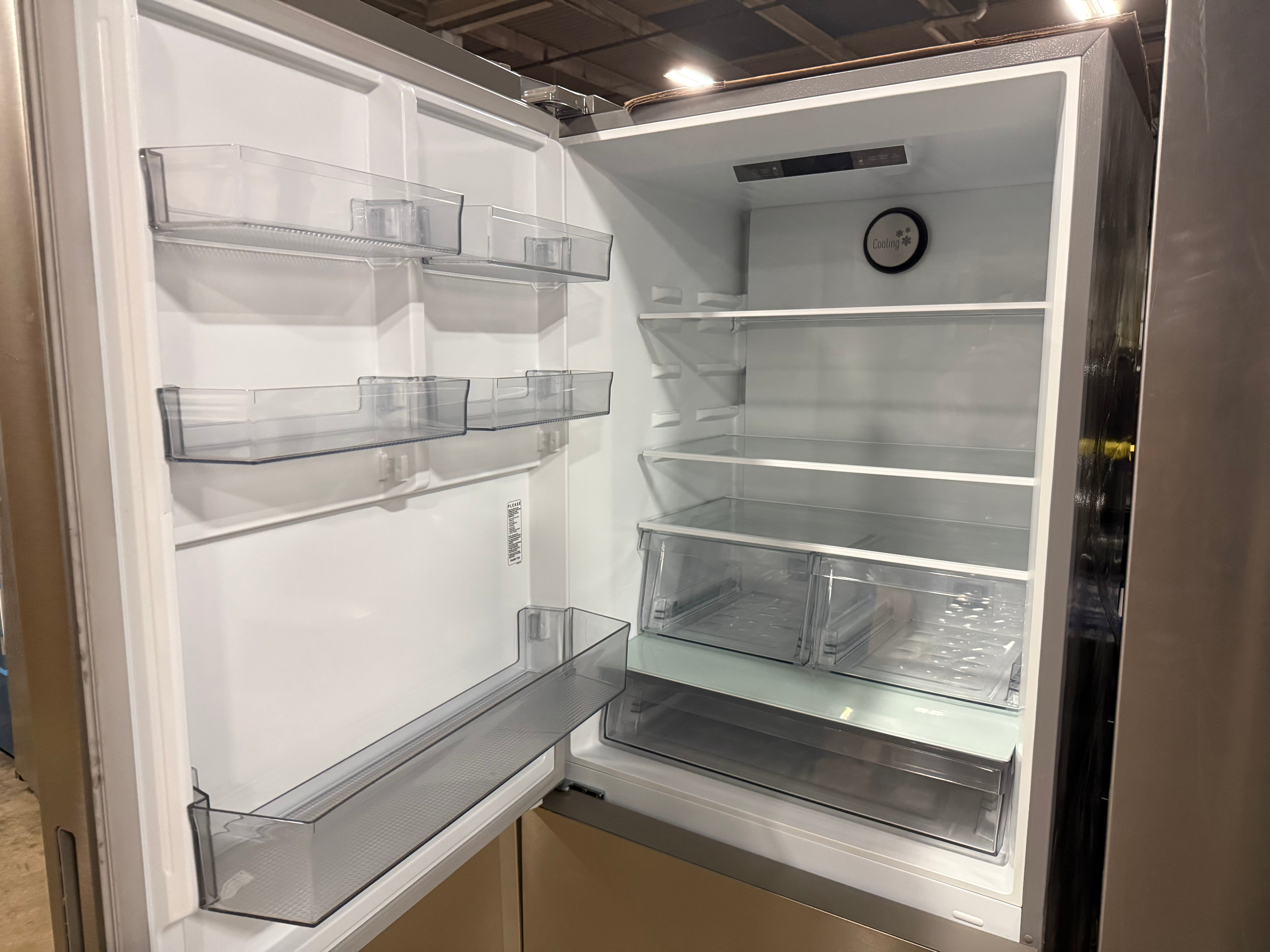 Blomberg BRFB21622SS 30" Stainless Steel Bottom Freezer Refrigerator