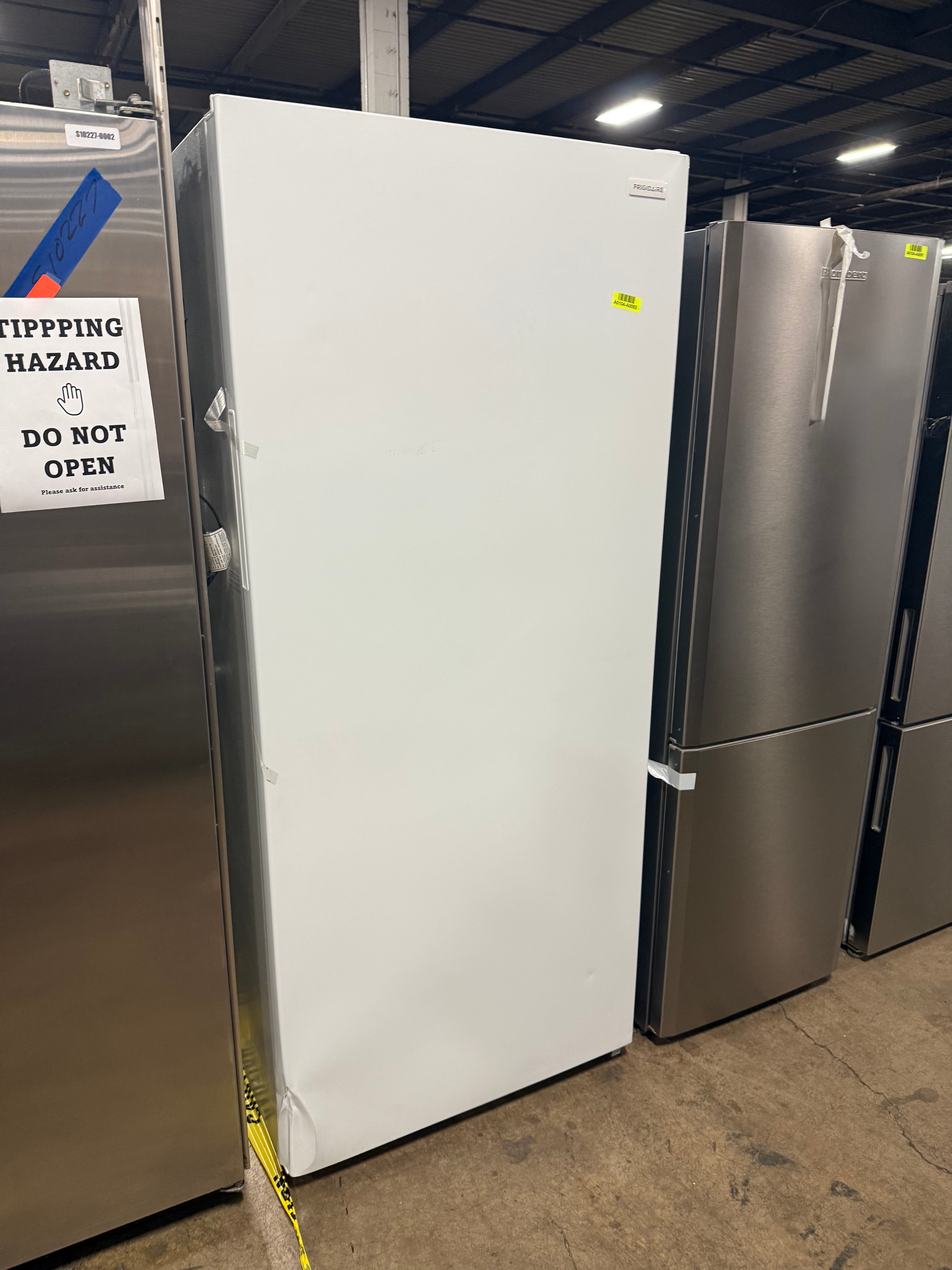 Frigidaire FFFU20F1UW 33" White Convertible Upright Refrigerator/Freezer Column