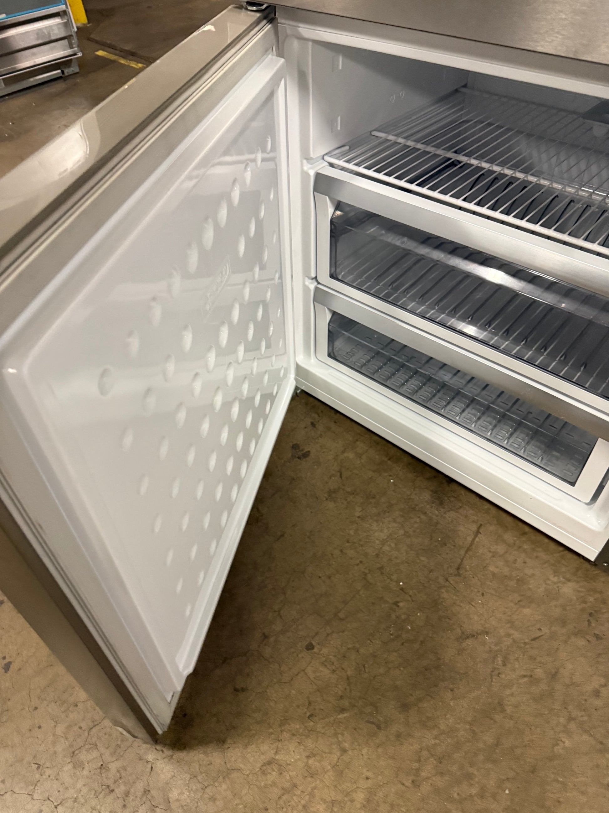 Blomberg BRFB1812SSLN 30" Stainless Steel Bottom Freezer Refrigerator