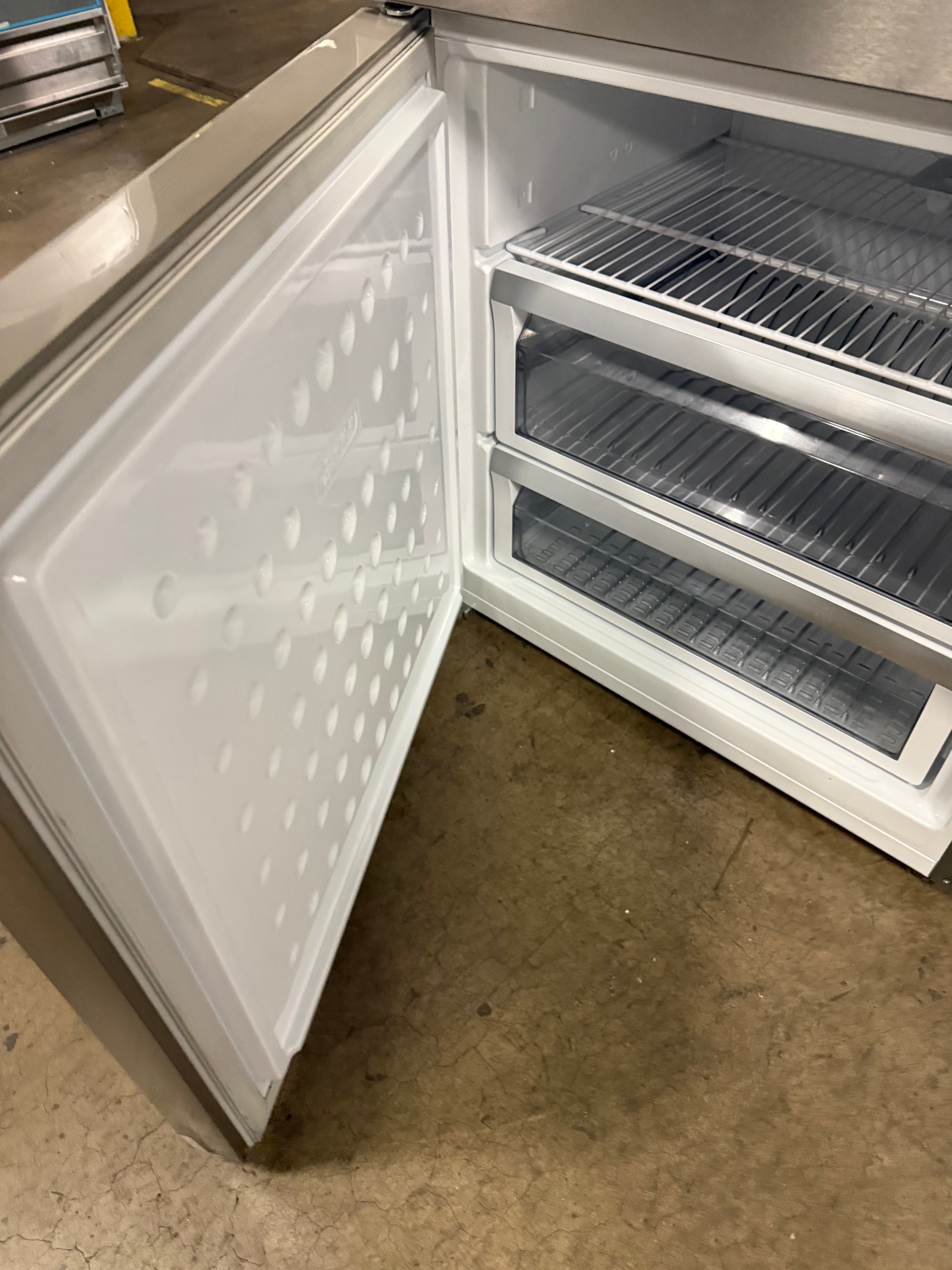 Blomberg BRFB1812SSLN 30" Stainless Steel Bottom Freezer Refrigerator