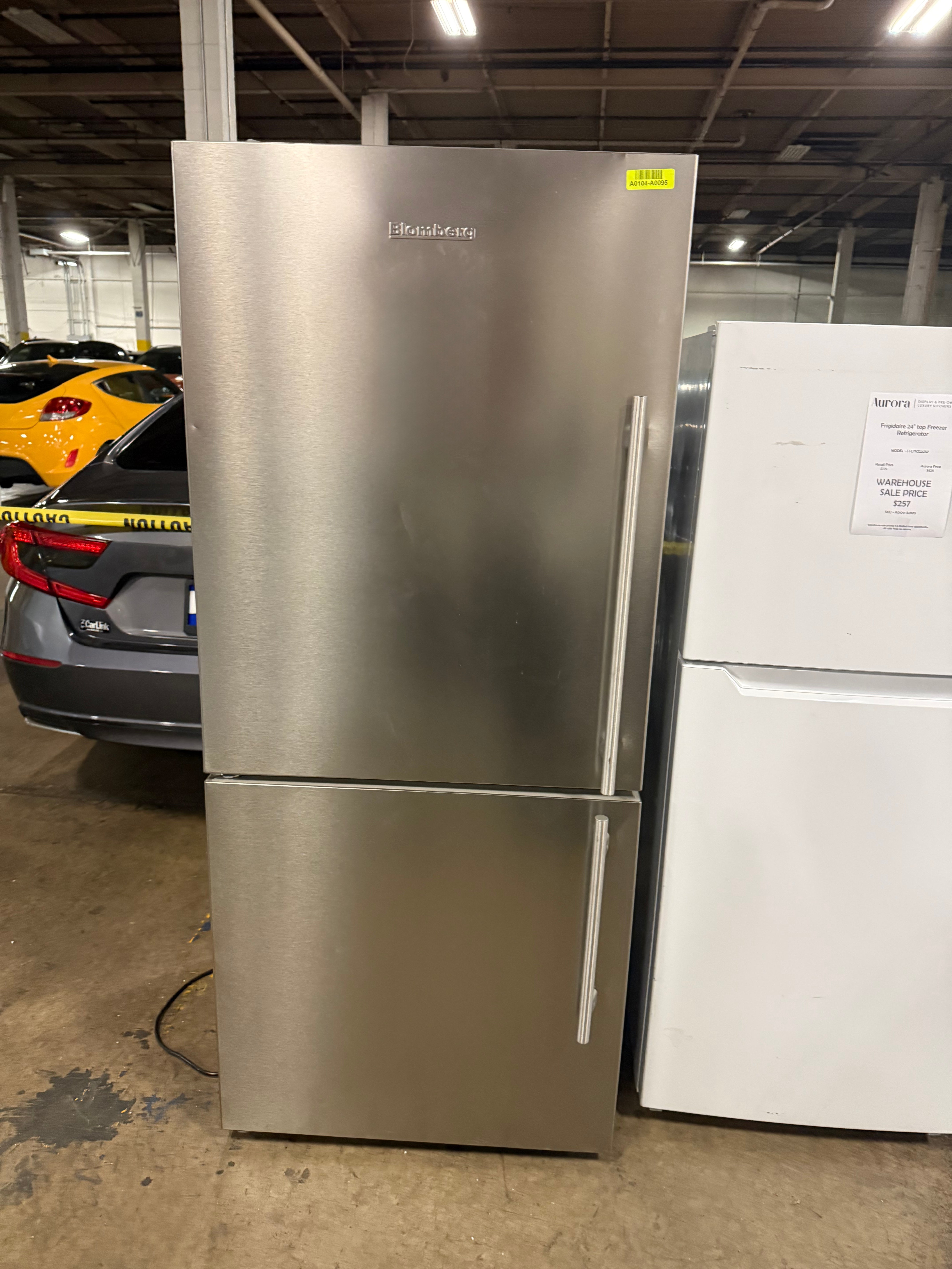 Blomberg BRFB1812SSLN 30" Stainless Steel Bottom Freezer Refrigerator