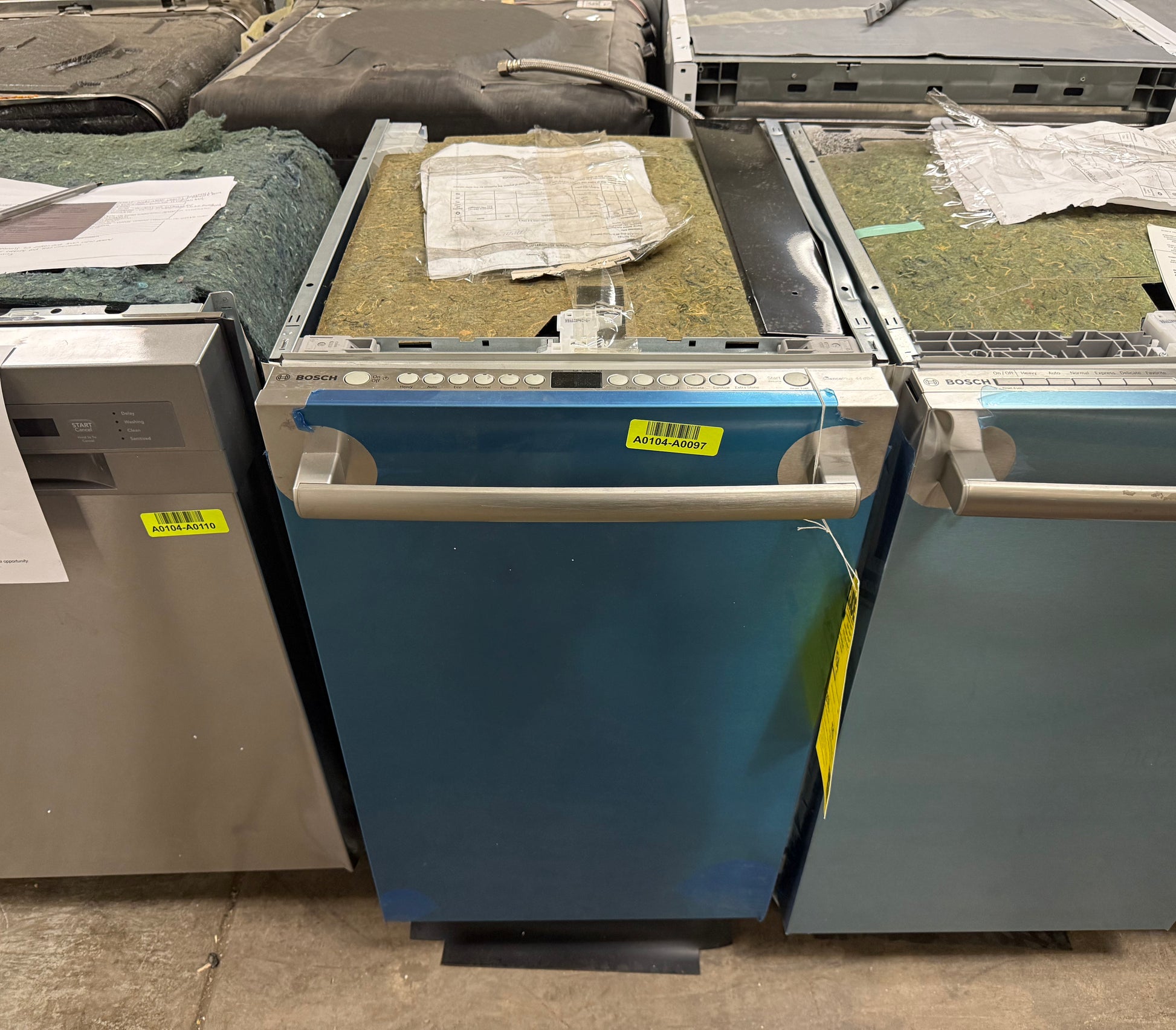 Bosch 800 Series SPX68U55UC 18" Stainless Steel Dishwasher