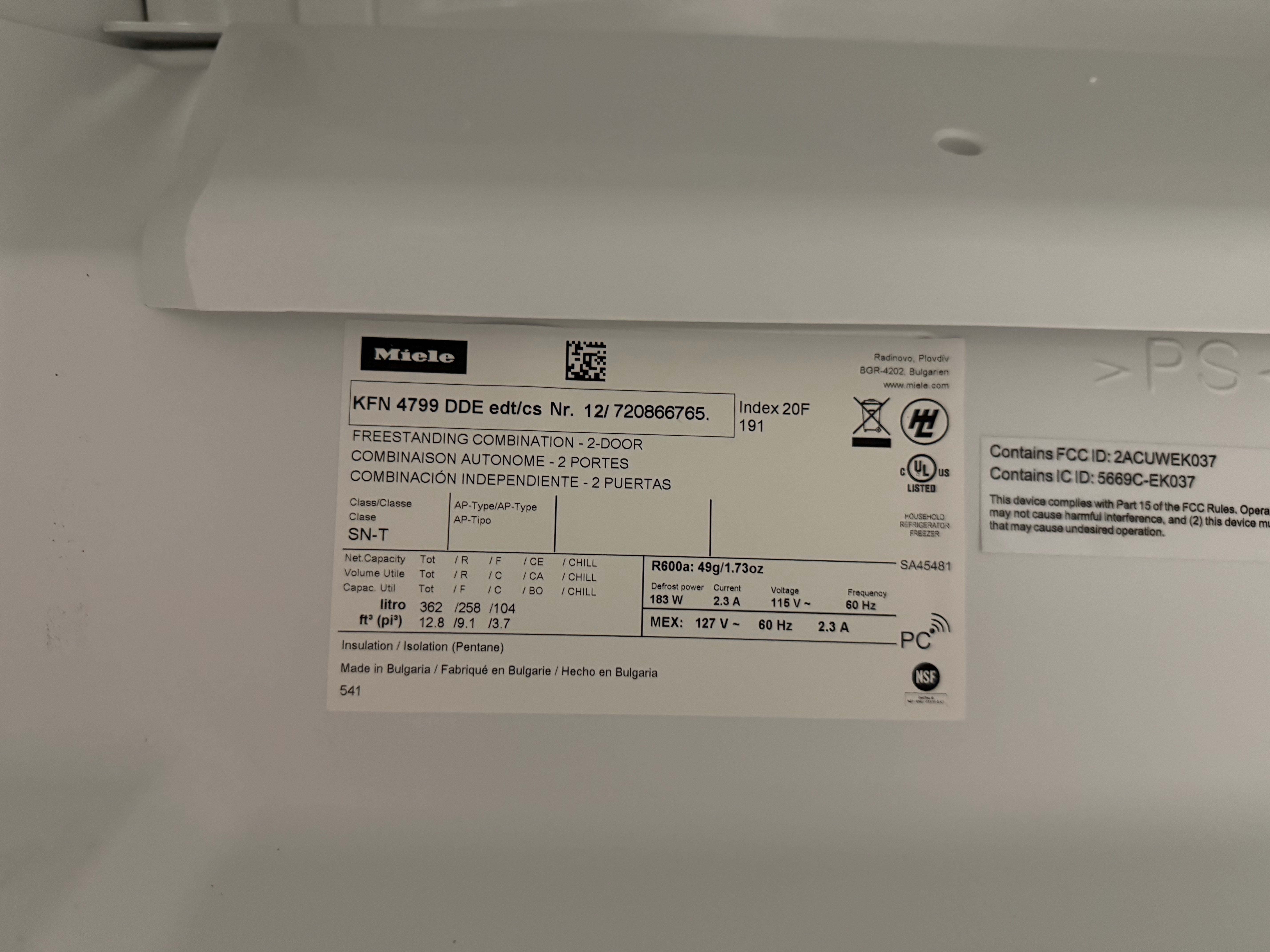 Miele KFN 4799 DDE 24" Stainless Steel Bottom Freezer Smart Refrigerator