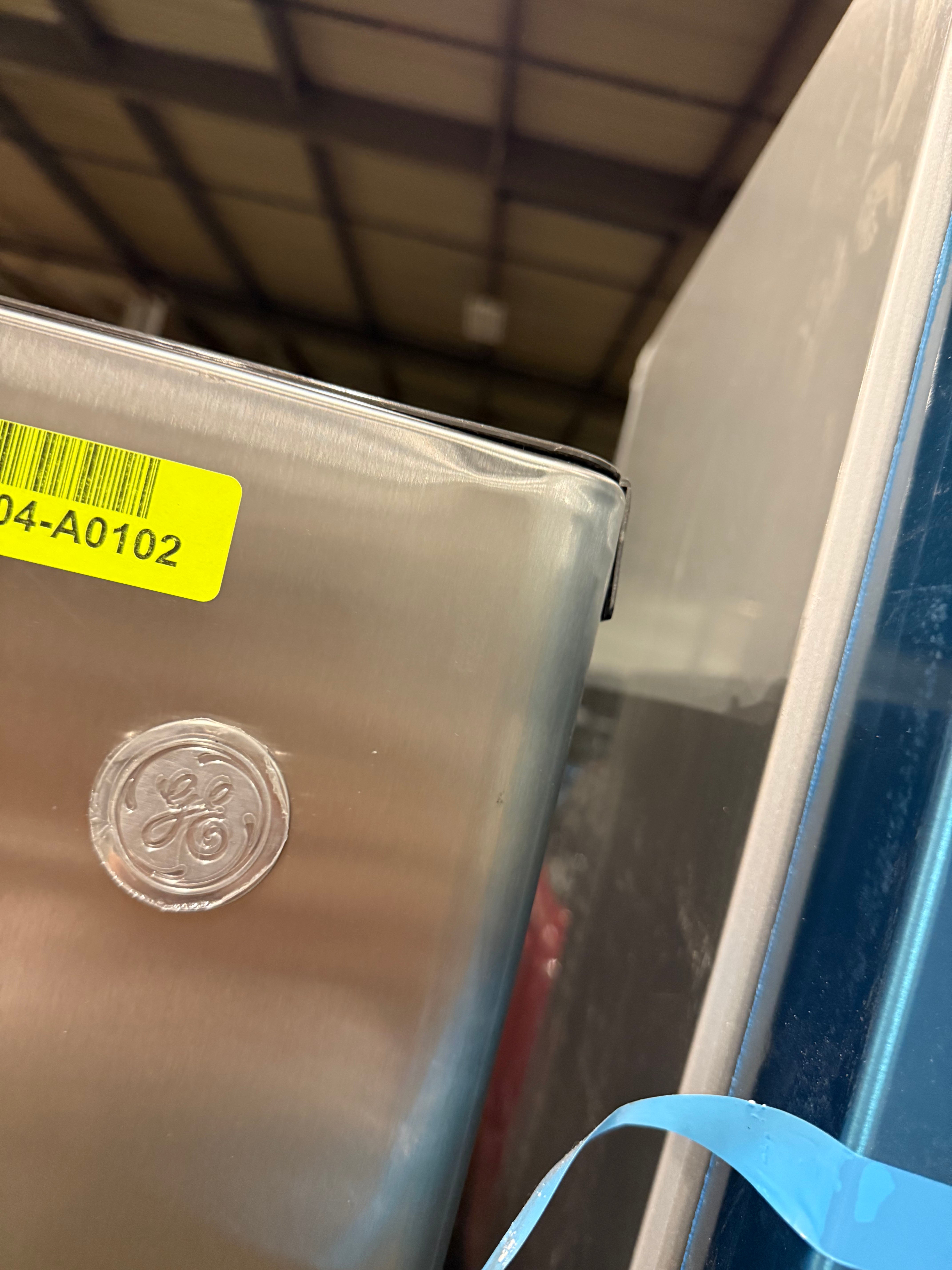 GE GZS22IYNFS 36" Stainless Steel Counter Depth Freestanding Side By Side Refrigerator