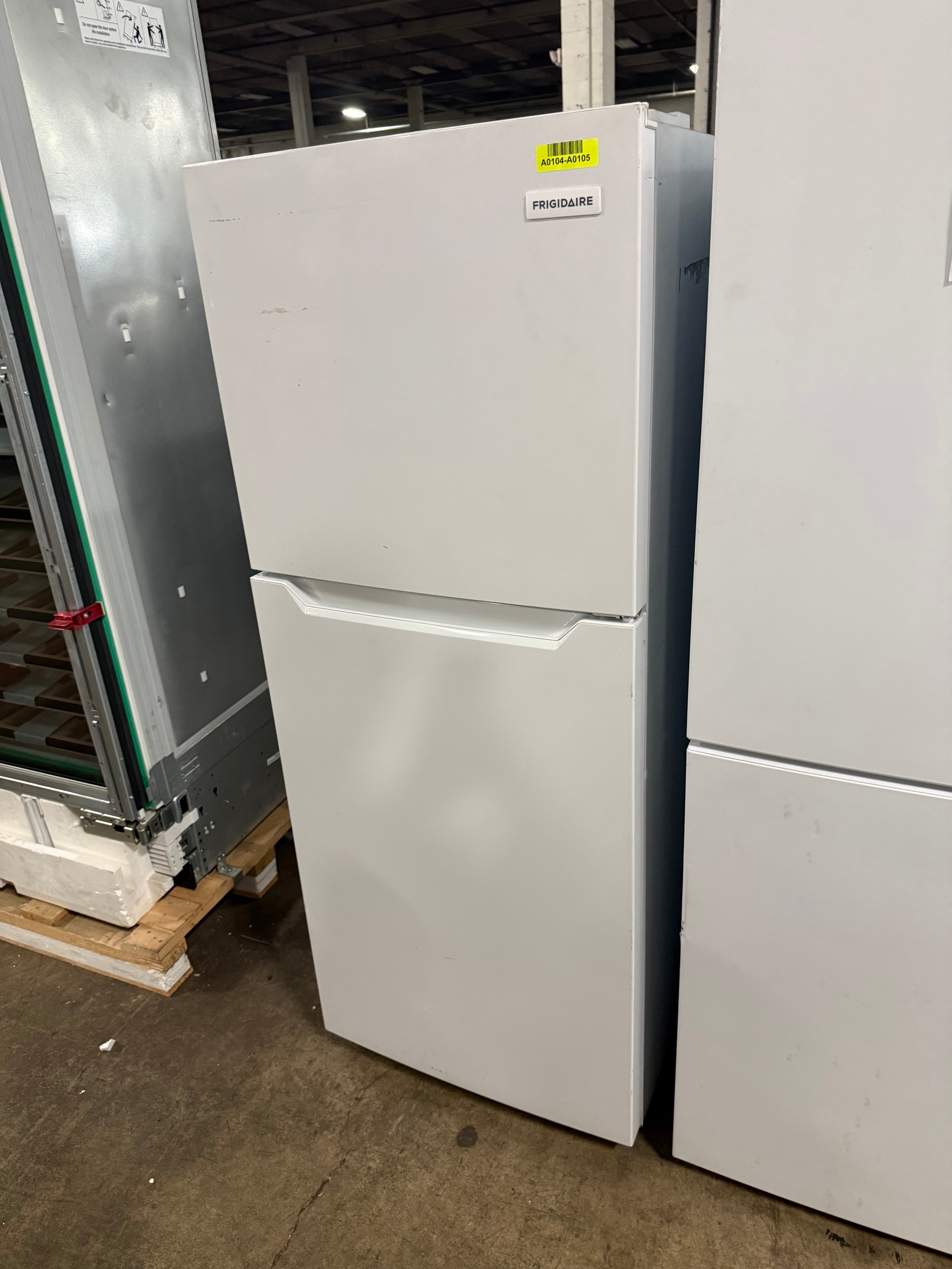 White space-saving freestanding refrigerator for small kitchens and breakrooms