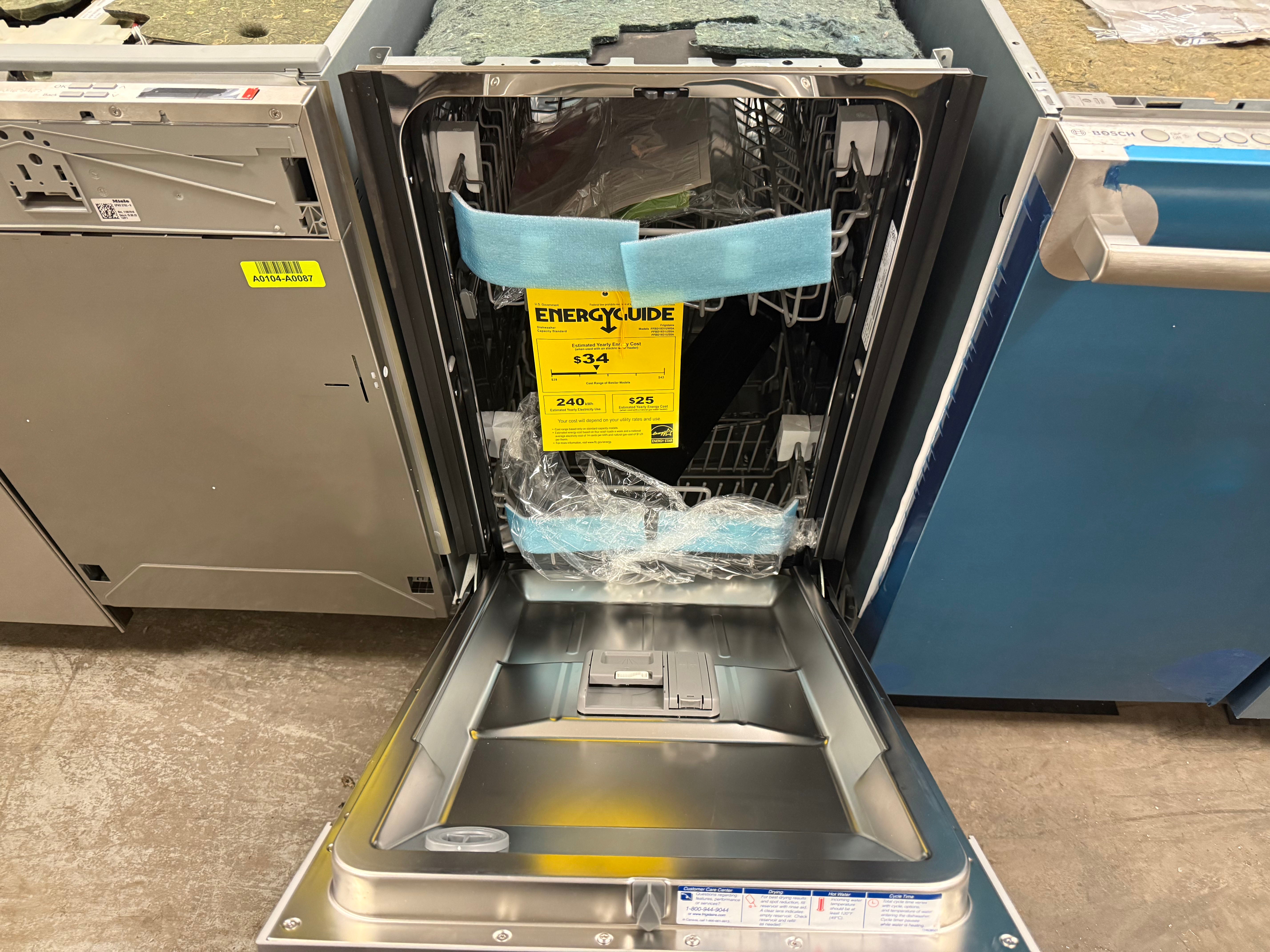 Frigidaire FFBD1831US 18" Stainless Steel Built-ln Dishwasher