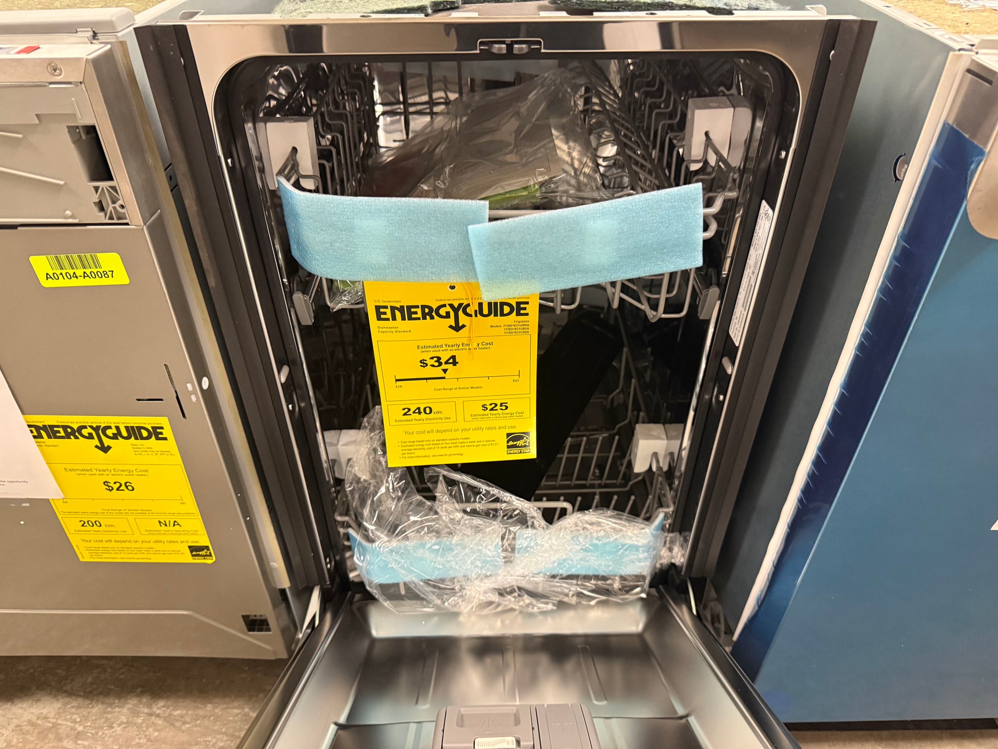 Frigidaire FFBD1831US 18" Stainless Steel Built-ln Dishwasher