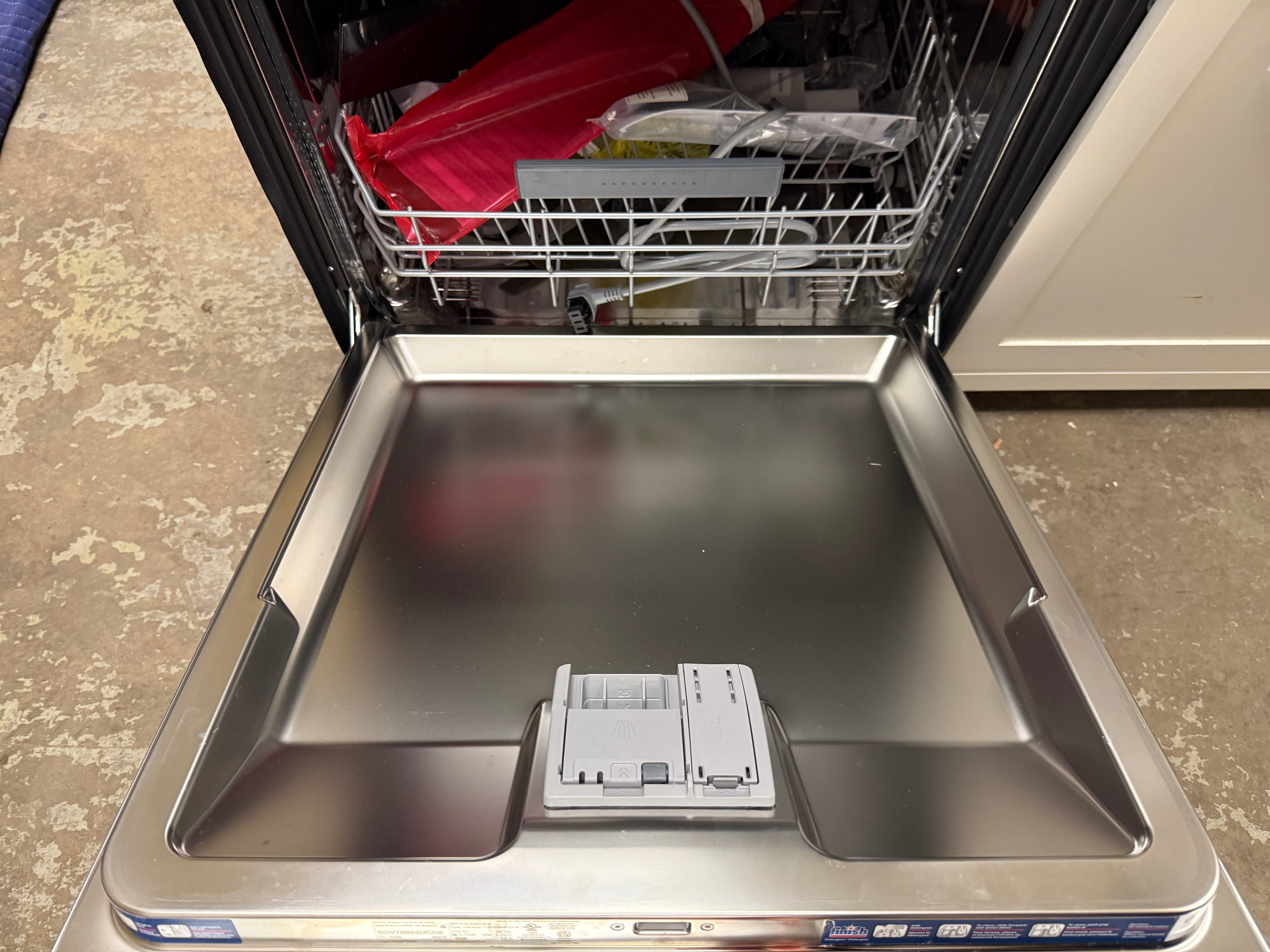 Bosch 800 Series SGV78B53UC 24" Panel Ready Smart Dishwasher