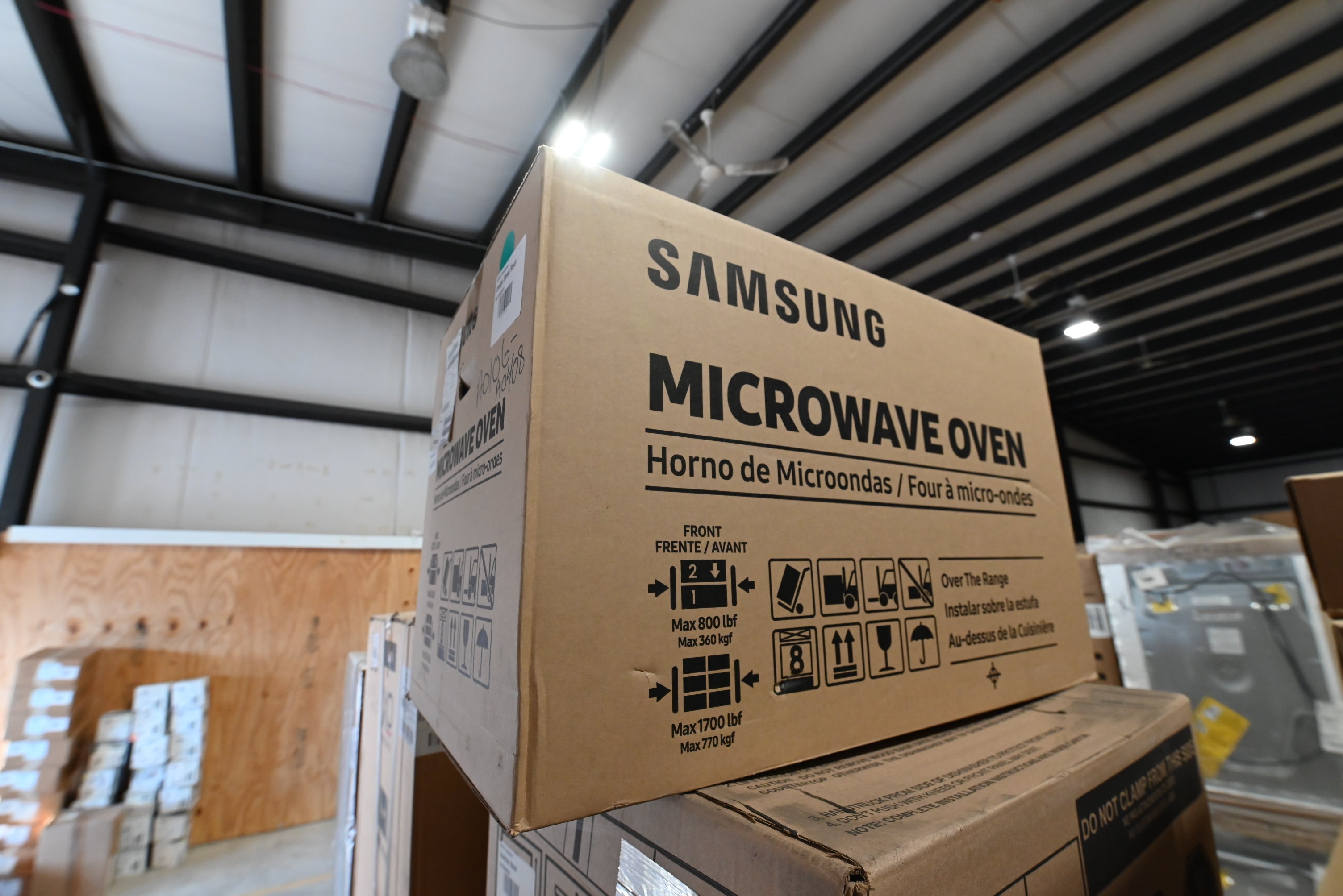 Samsung ME17R7021ES 30" Stainless Steel Over-the-Range Microwave