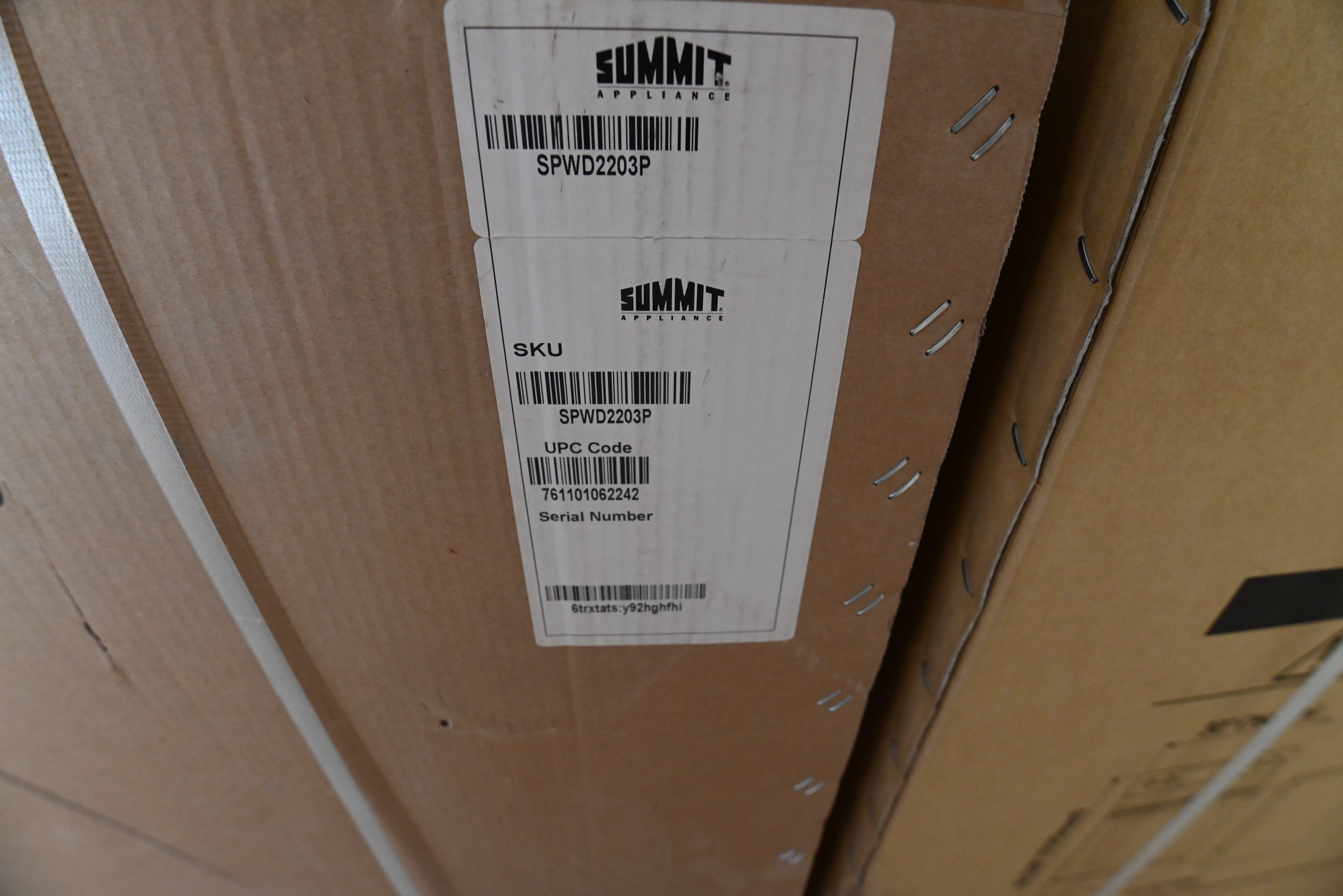 Space-saving 115V ductless laundry unit with stainless steel drum