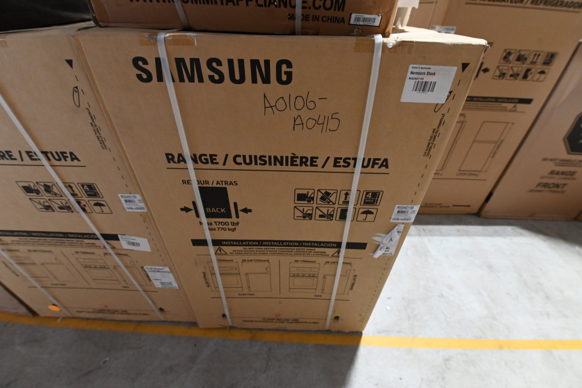 Samsung NE63A6311SS 30" Stainless Steel Freestanding Electric Smart Range