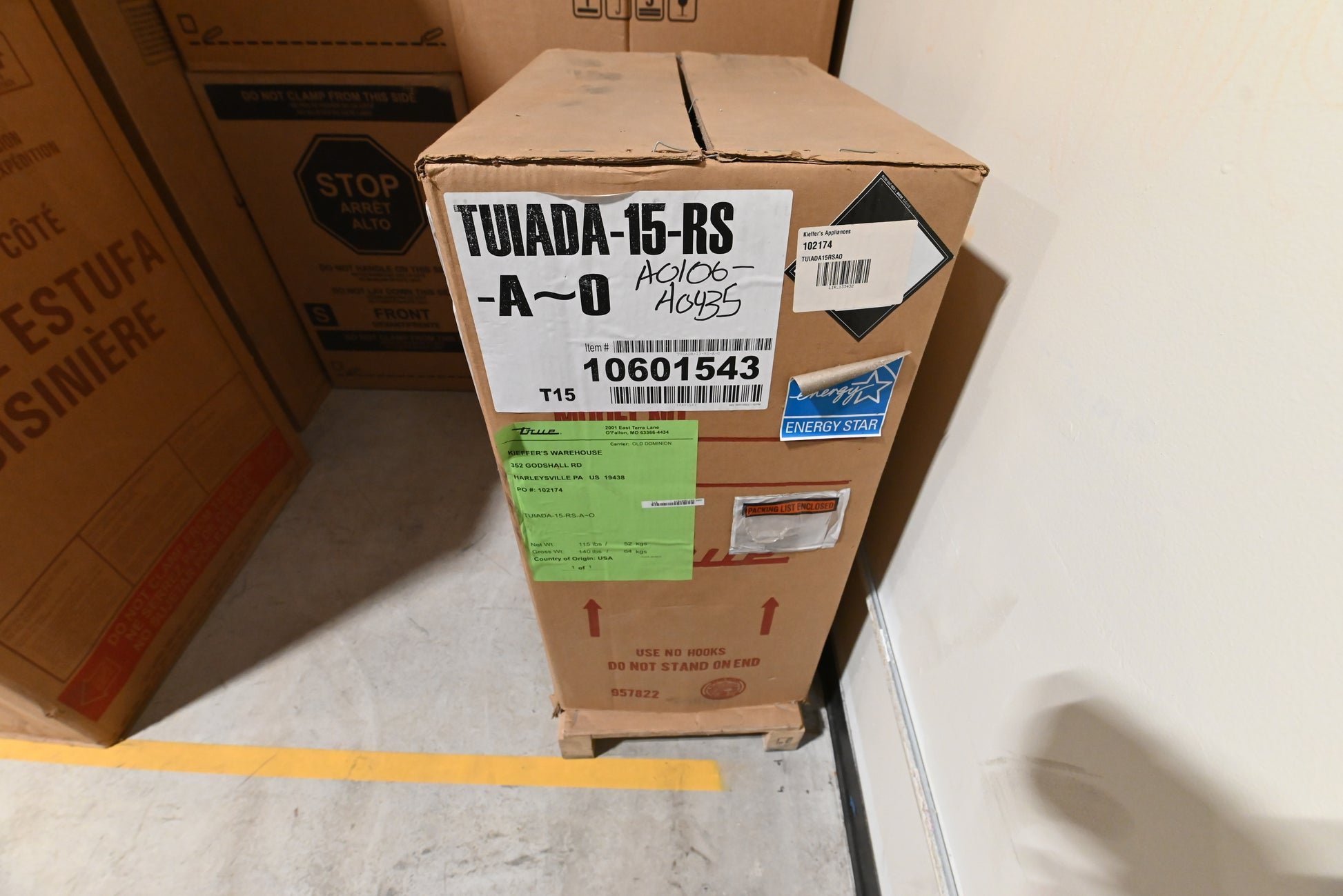 True Residential TUIADA-15-RS-A0 15" Panel Ready Undercounter Clear Ice Maker