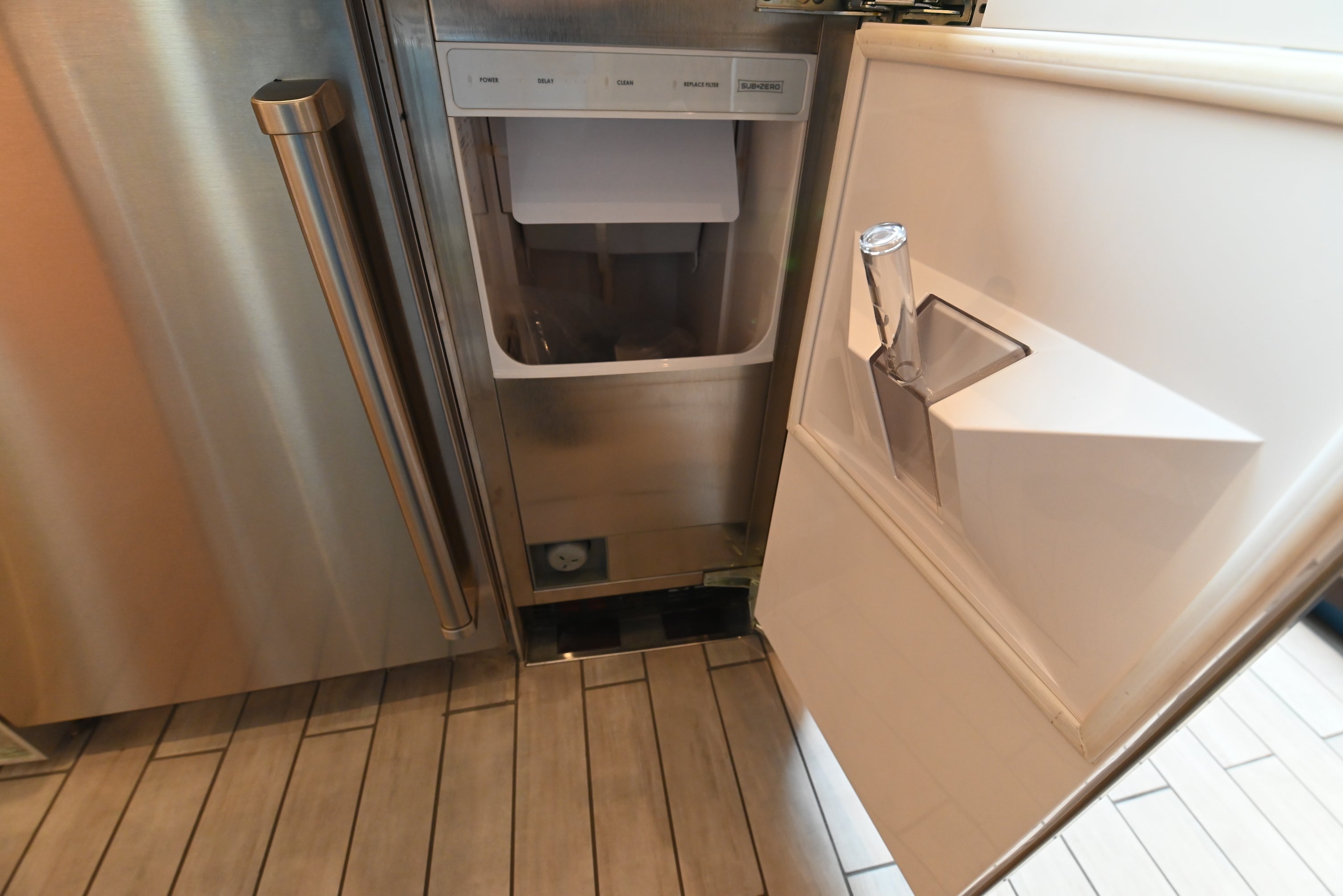 Sub-Zero UC-15I Stainless Steel Ice Maker – Aurora Circ