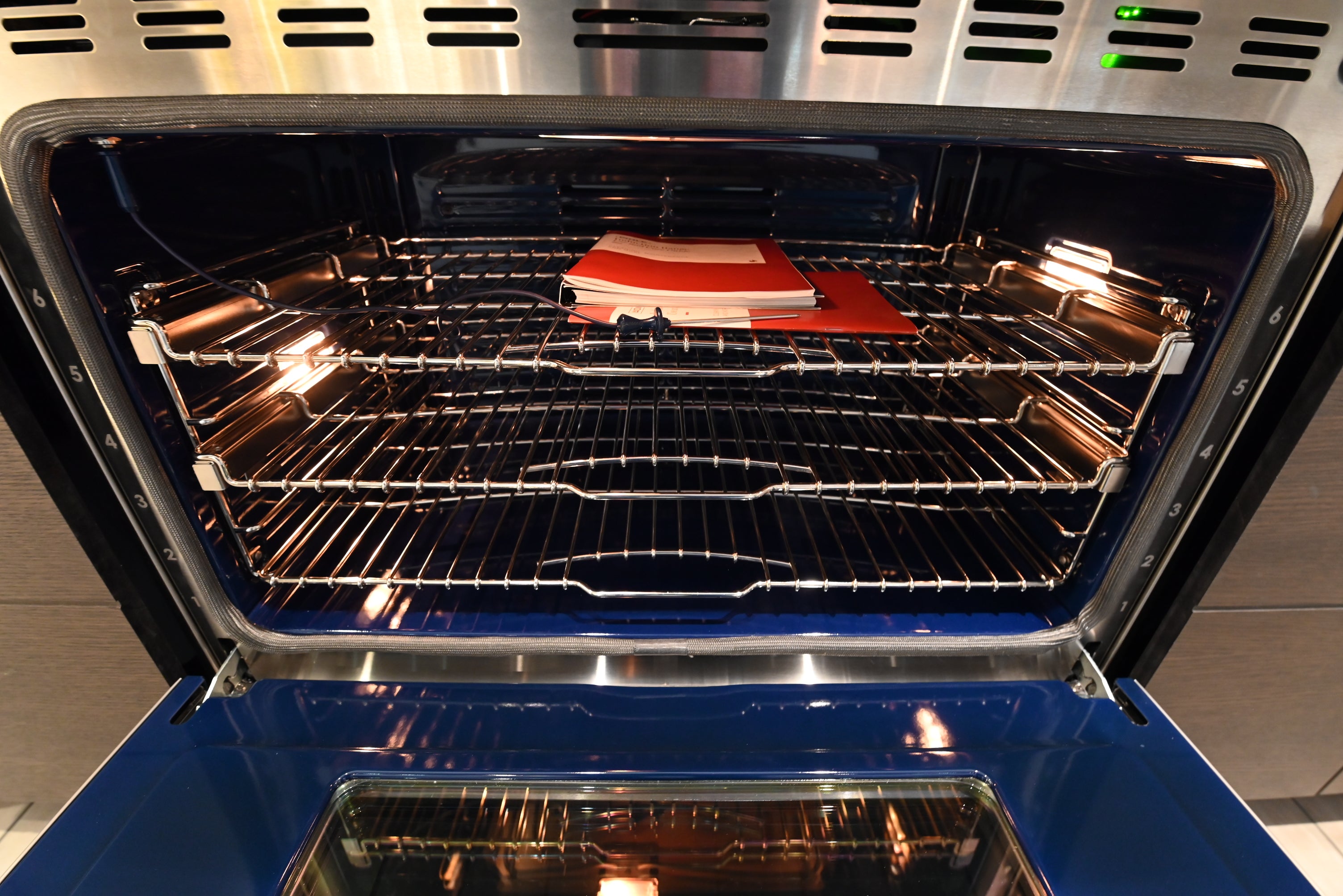 Wolf Certified IR36550/S/T 36" Stainless Steel Transitional Induction Range