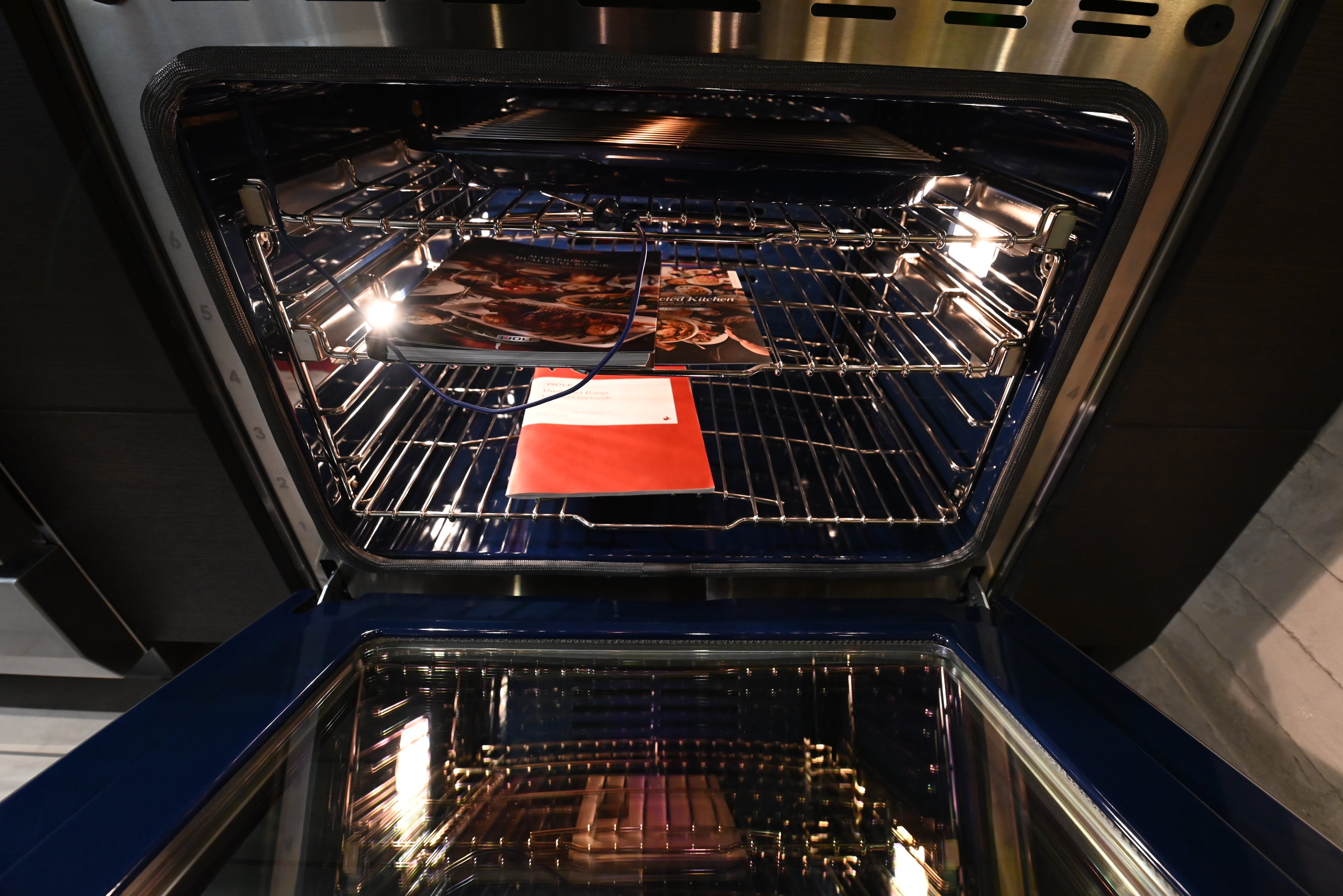 Wolf Certified DF30450/S/P 30" Stainless Steel Dual Fuel Range