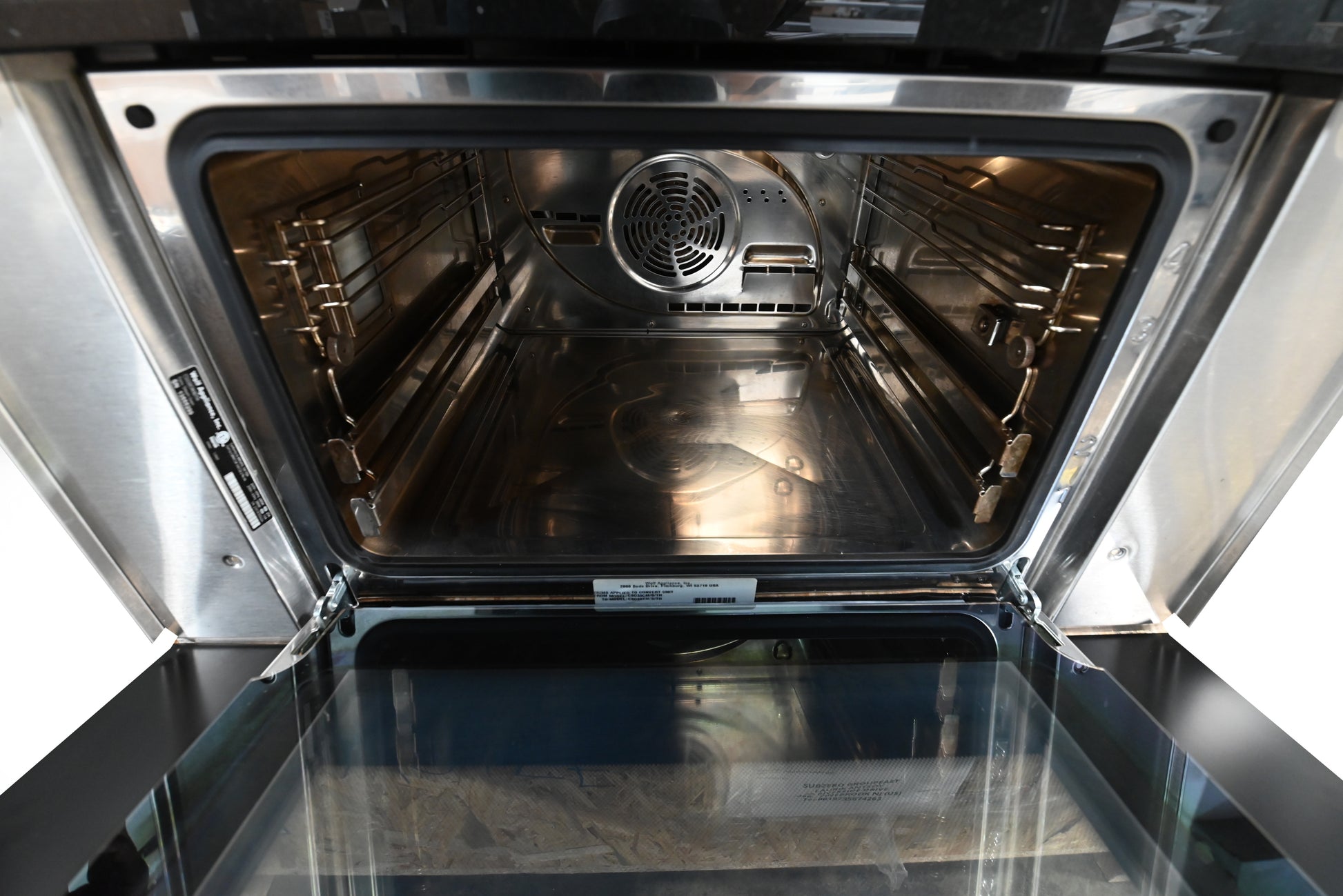 Wolf Certified CSO30CM/B/TH 30" Stainless Steel Convection Steam Oven