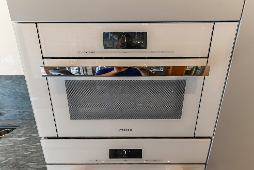 Valcucine Venture: Forma Mentis Modern Kitchen with Genius Loci Island