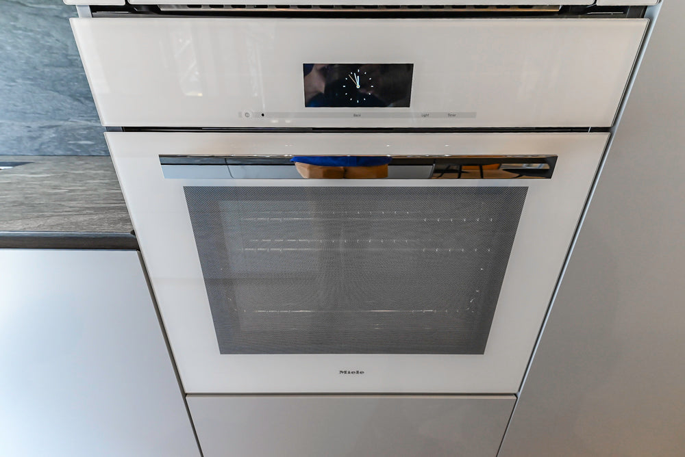 Valcucine Venture: Forma Mentis Modern Kitchen with Genius Loci Island